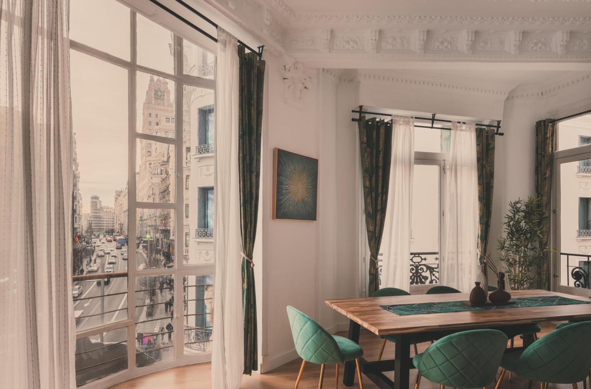 Apartamento 8 Rooms, 6 Bathrooms Over Gran Via Street