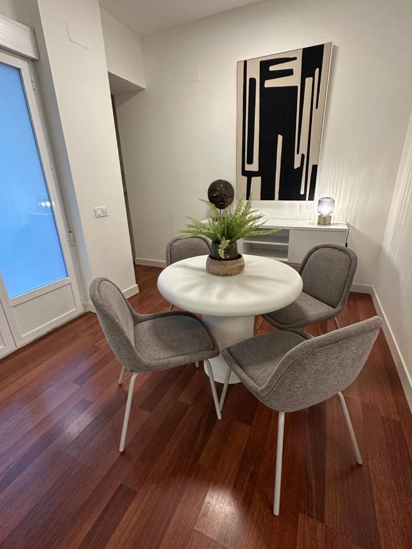 Stylish & Cozy 1br Steps From Royal Palace | By Airnest Apartamento Madrid