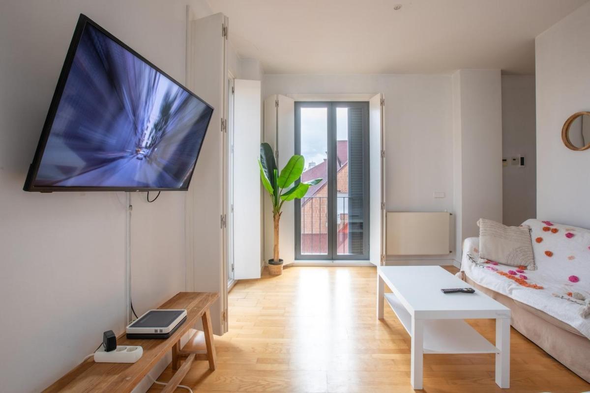 Cozy Modern In * Madrid