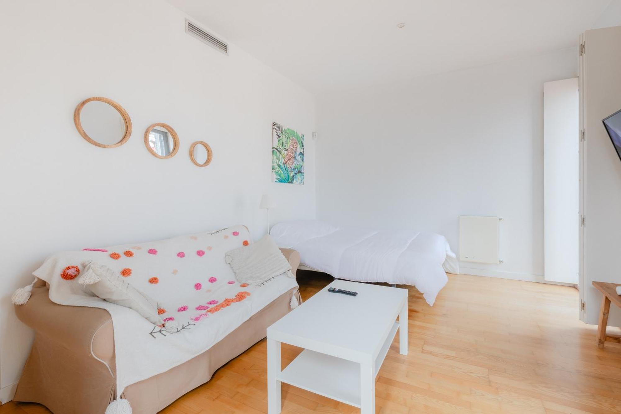 Apartamento Cozy Modern In Madrid