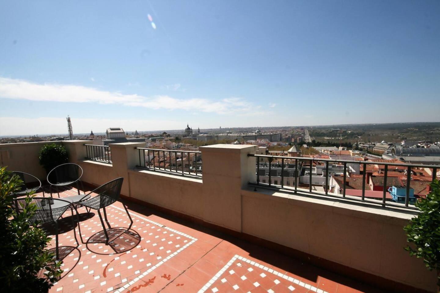 Atico En La Gran Via Con Terraza Al Palacio Real Apartment Madrid