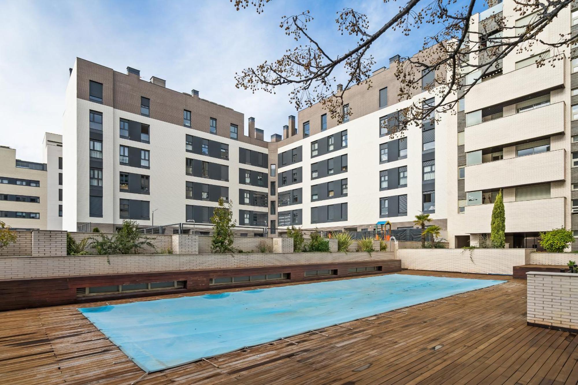 Apartment Con Garaje En Ensanche De Vallecas Madrid