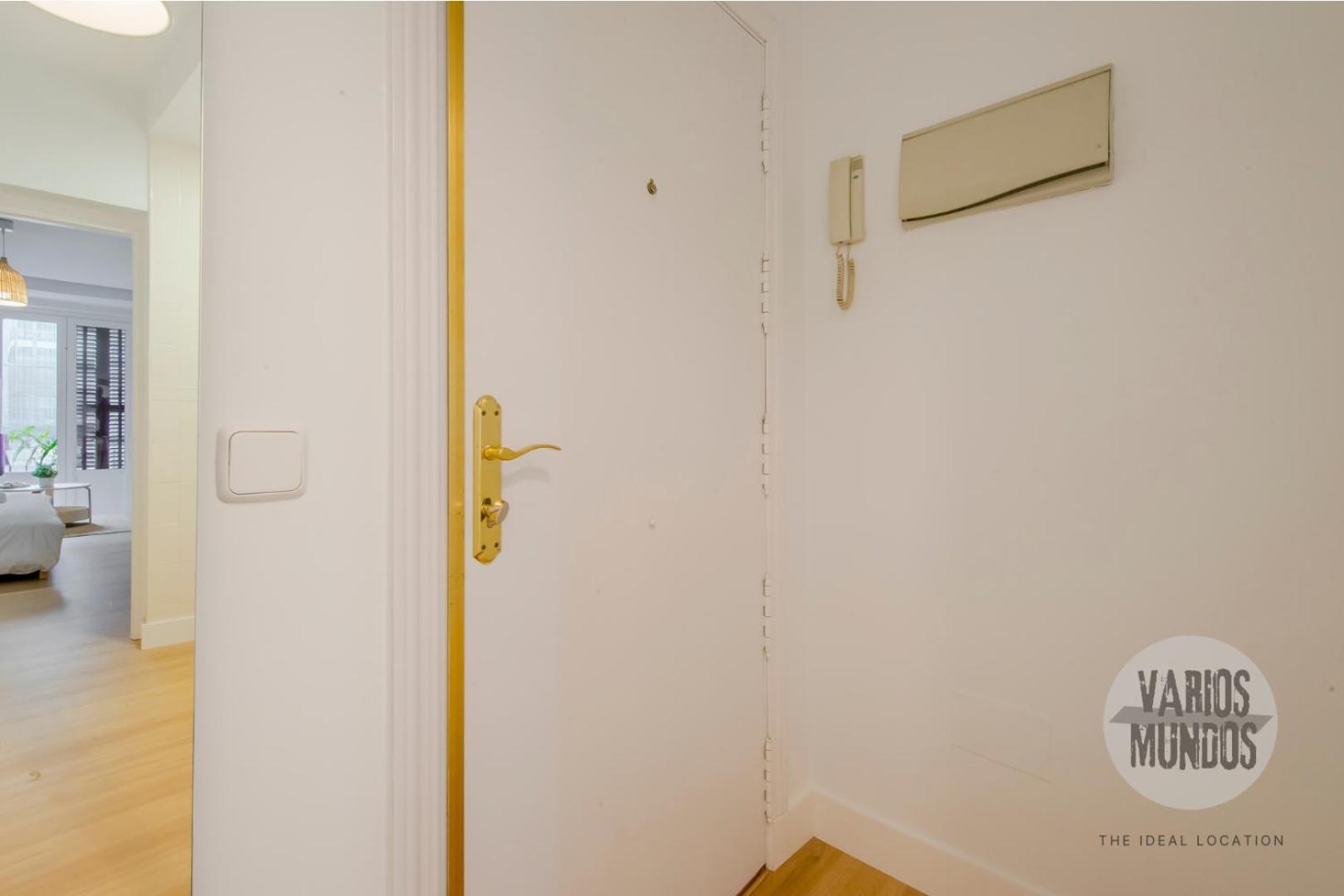 Apartamento Tu Balcon En 3, Carretas 25 *