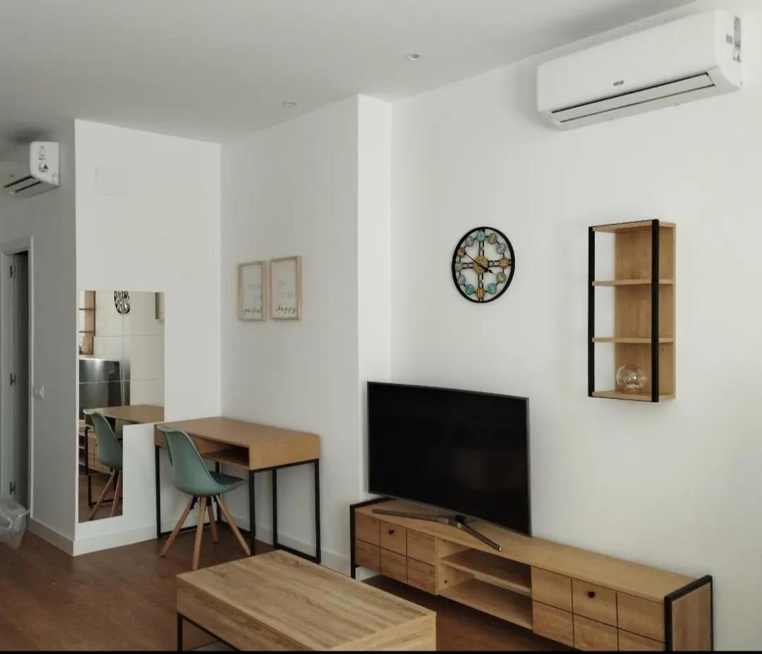 Apartamento Estudio Nuevo Y Listo Entrar *