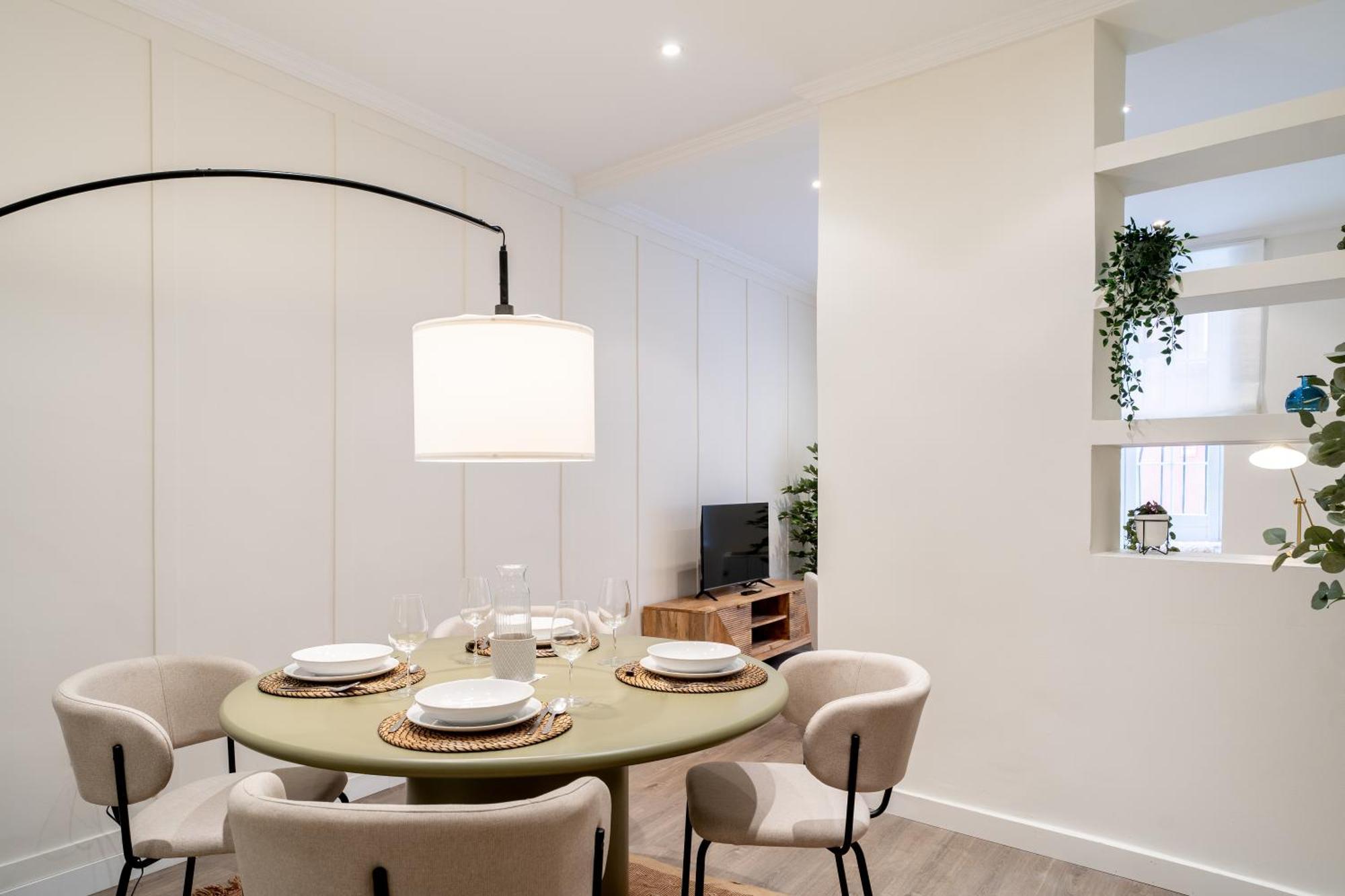 Piso A Pocos Pasos Del Retiro Apartamento *