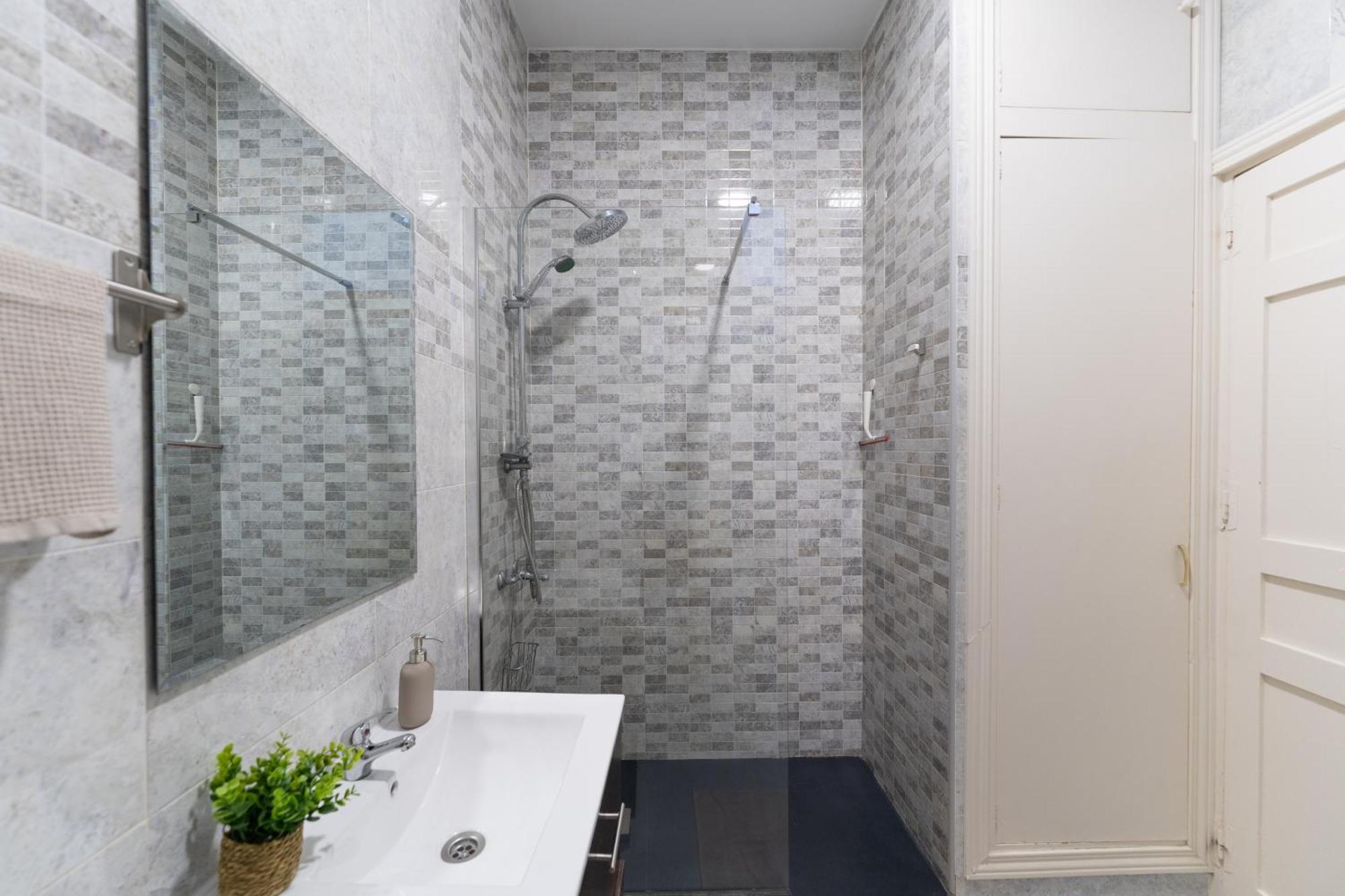 Piso A Pocos Pasos Del Retiro Apartamento