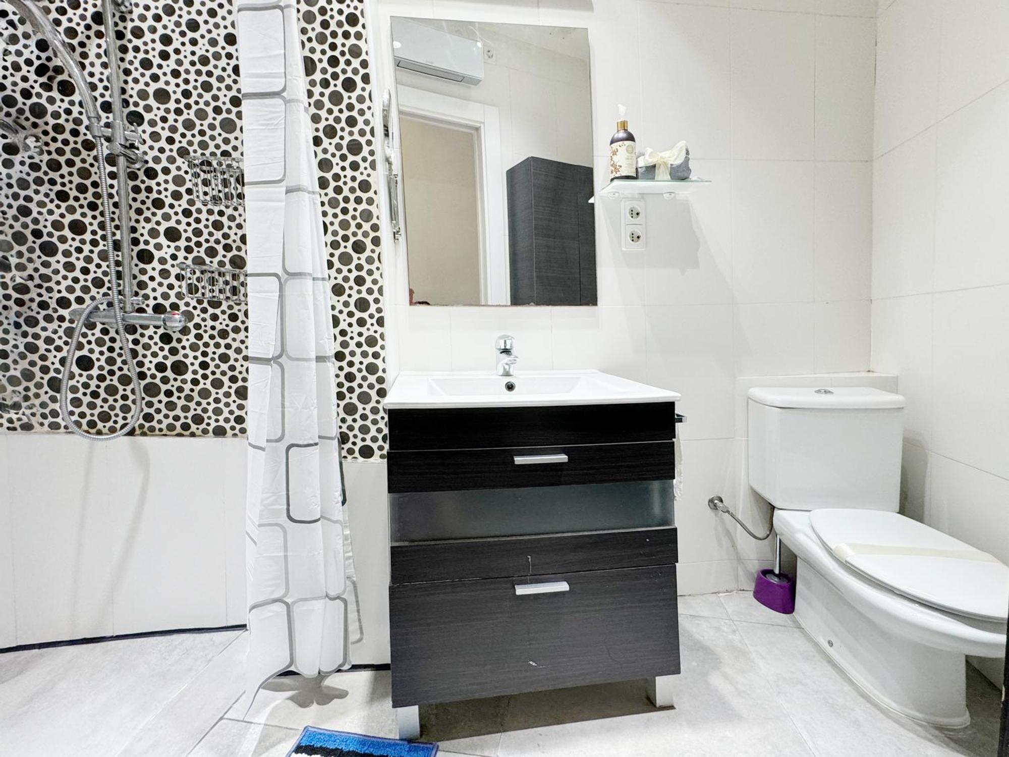 Apartamento Bright, With A Patio And A Good Area *