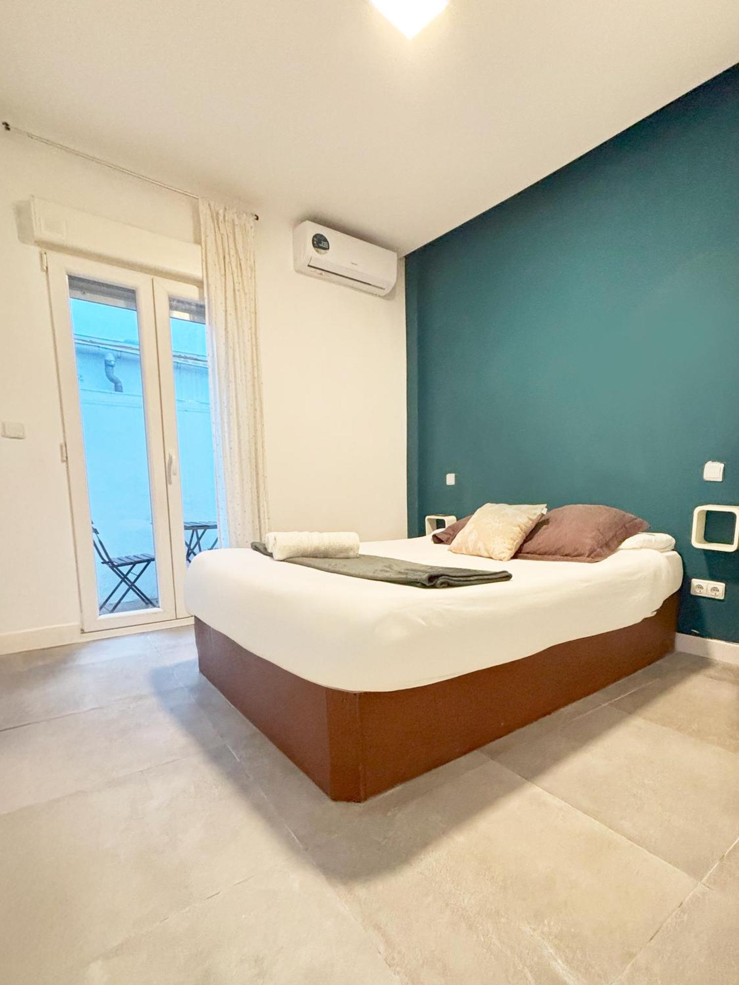 Bright, With A Patio And A Good Area Apartamento
