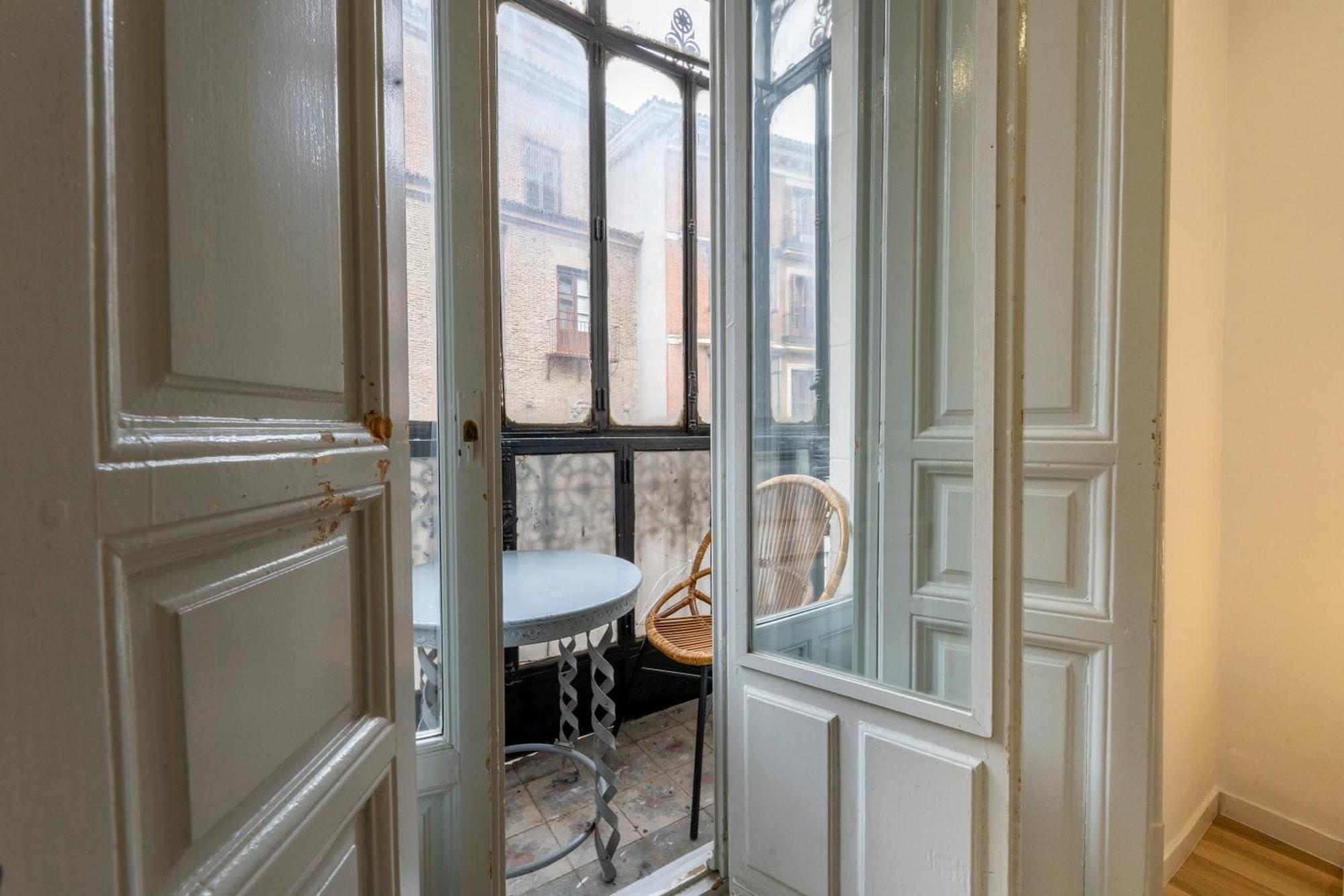 New Design Puerta Del Sol Pre10a Apartamento