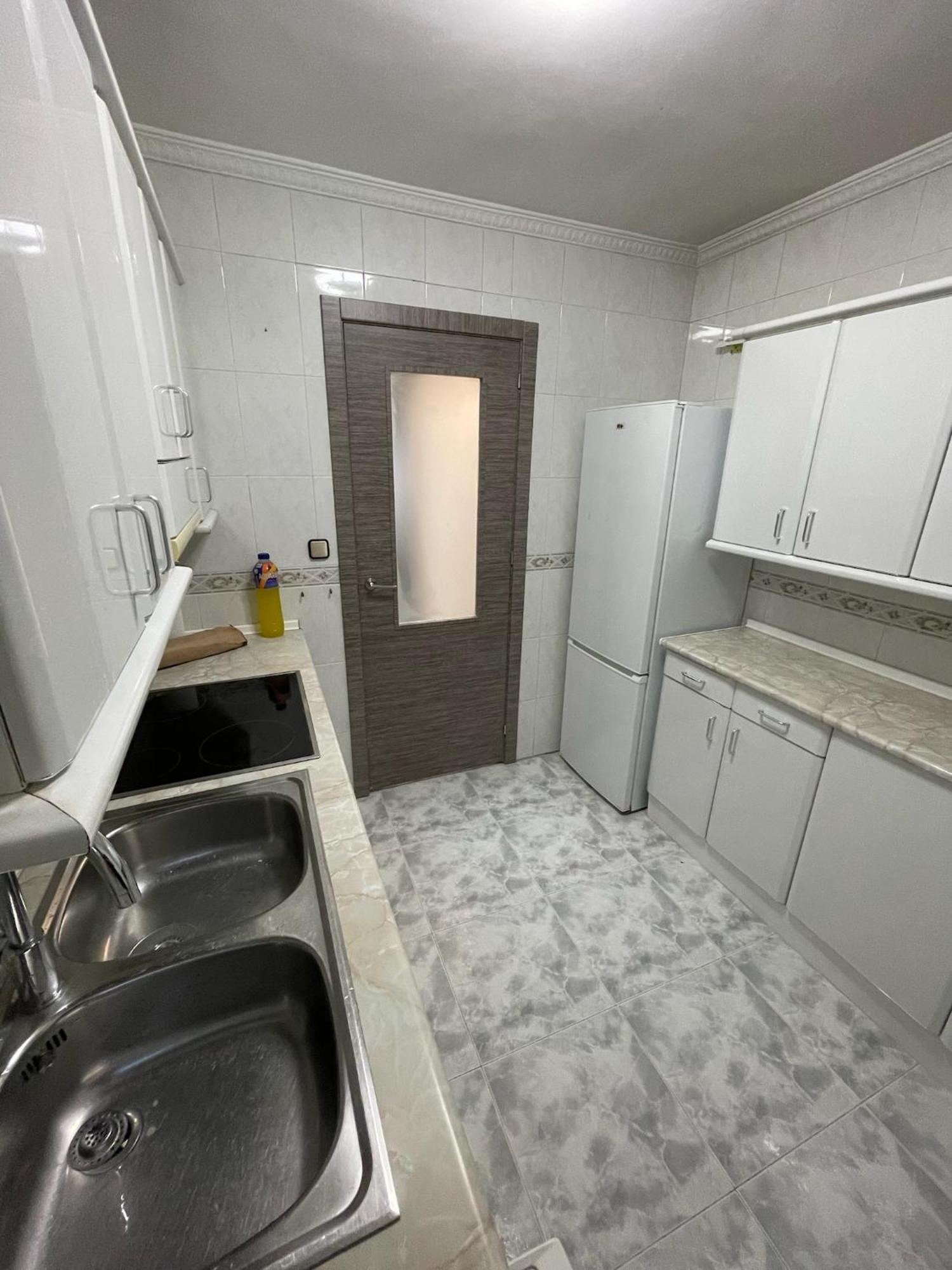 Apartamento Piso En Moncada Bajo *