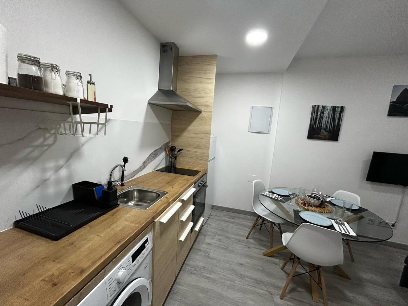 Estudio Con Bano Privado En El Centro De