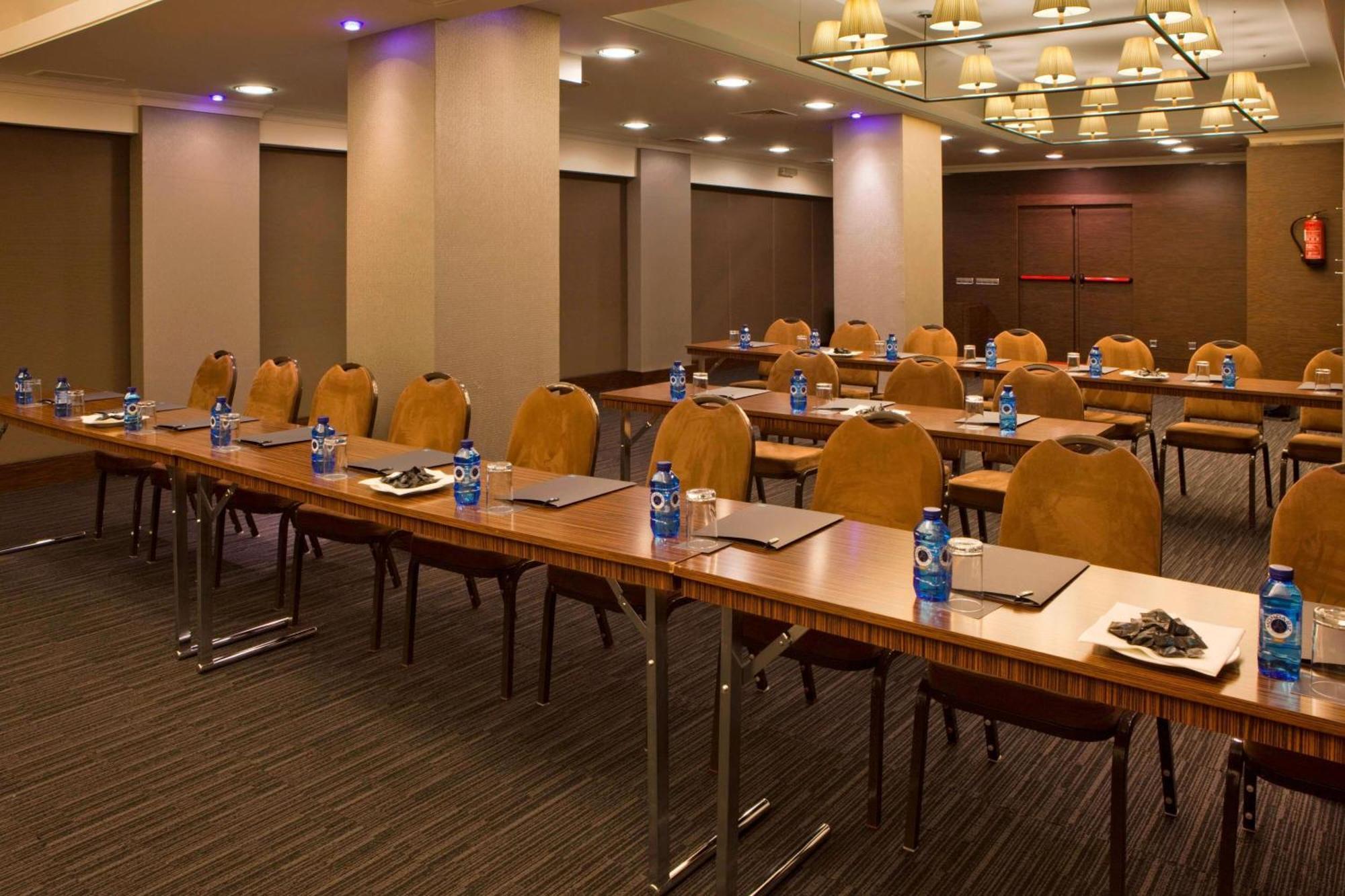 Ac Carlton Hotel 4*