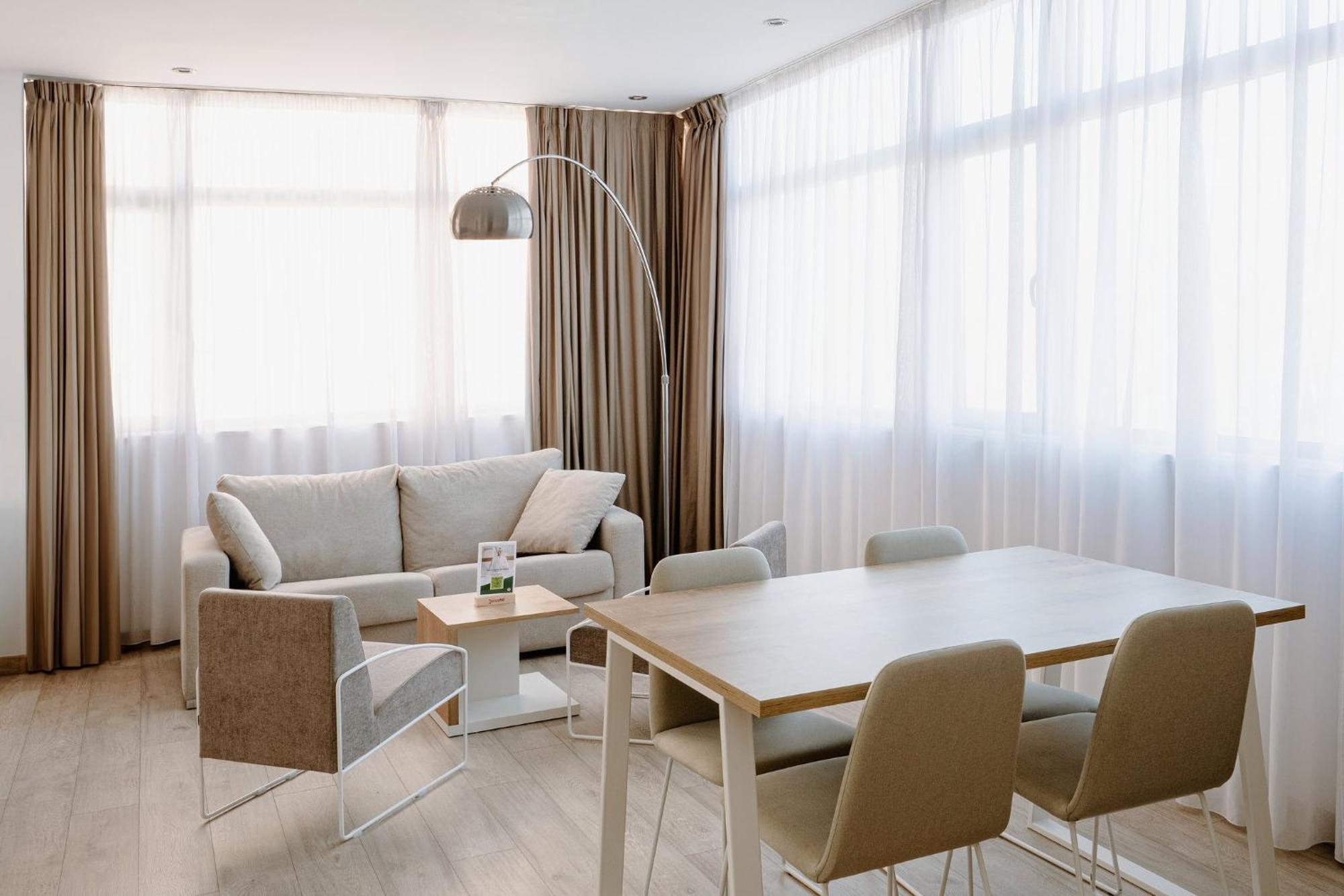 Sercotel Aeropuerto 4*