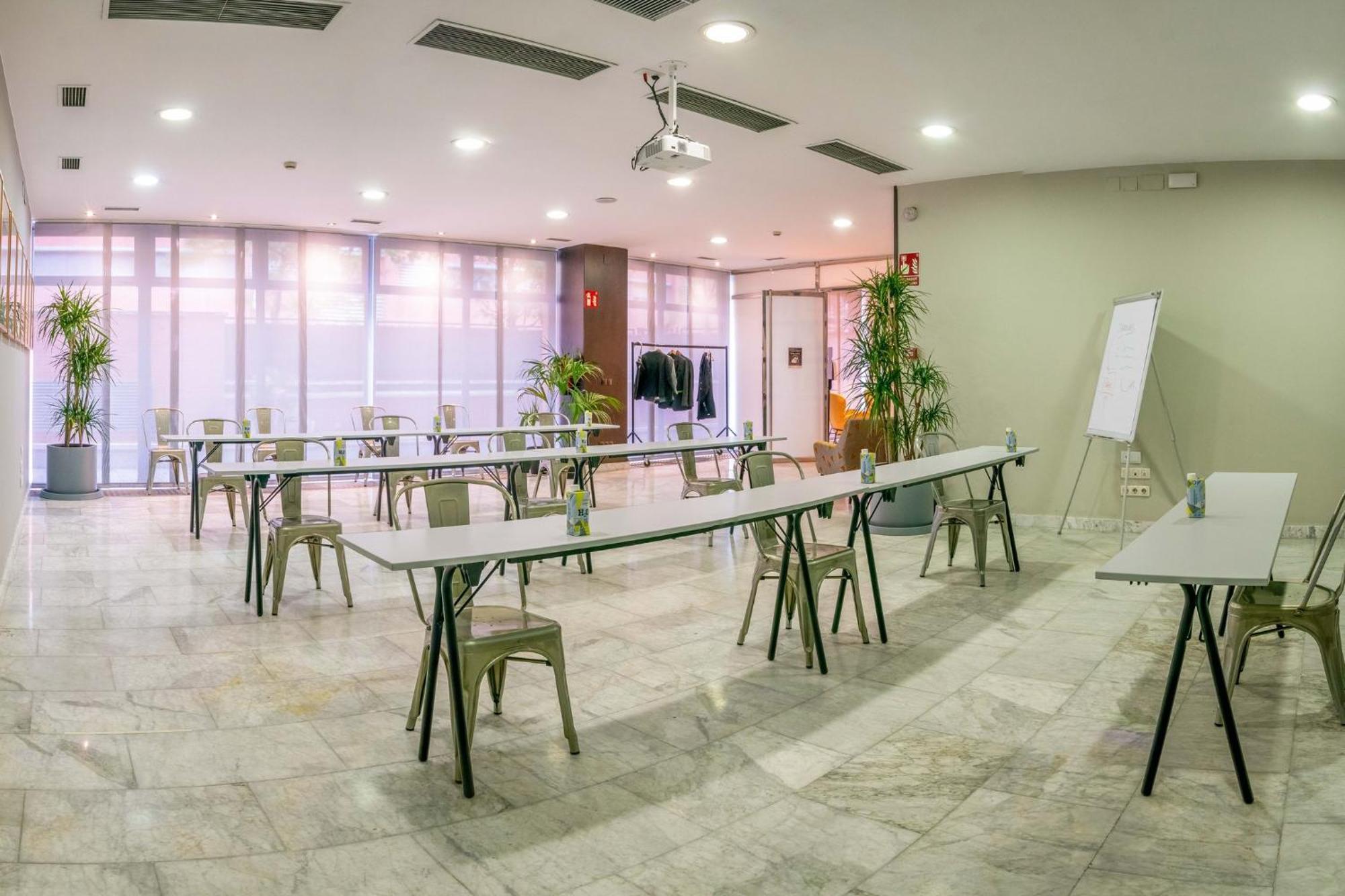 Sercotel Aeropuerto Hotel 4*