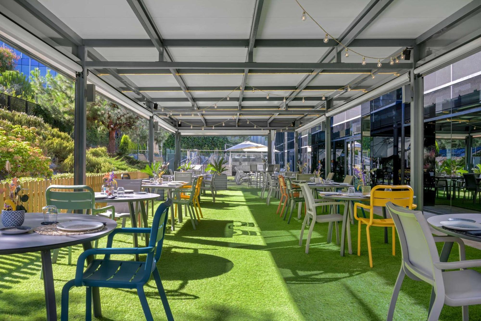 Nh Ribera Del Manzanares Hotel 4*