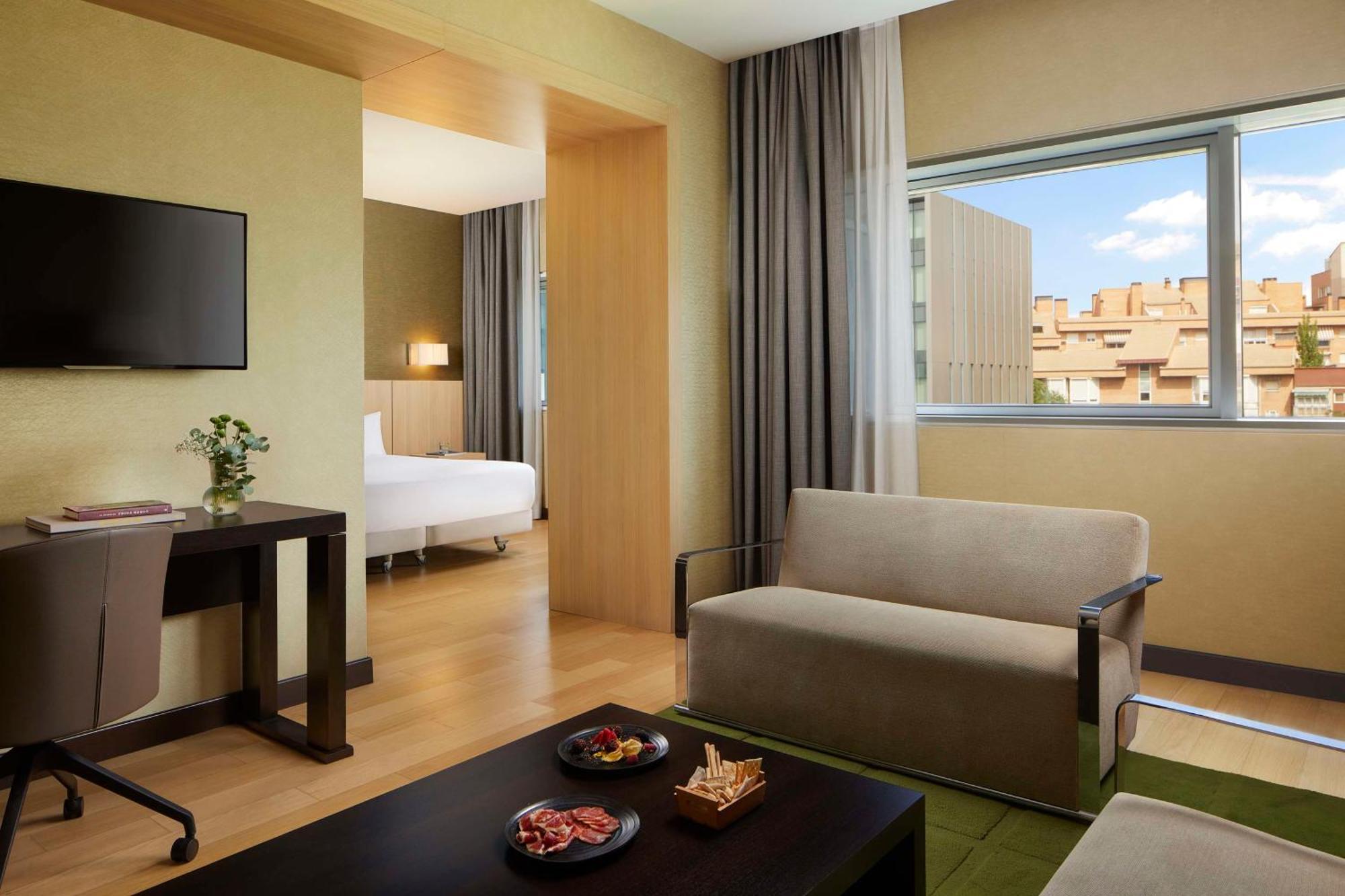 Nh Ribera Del Manzanares Hotel 4*