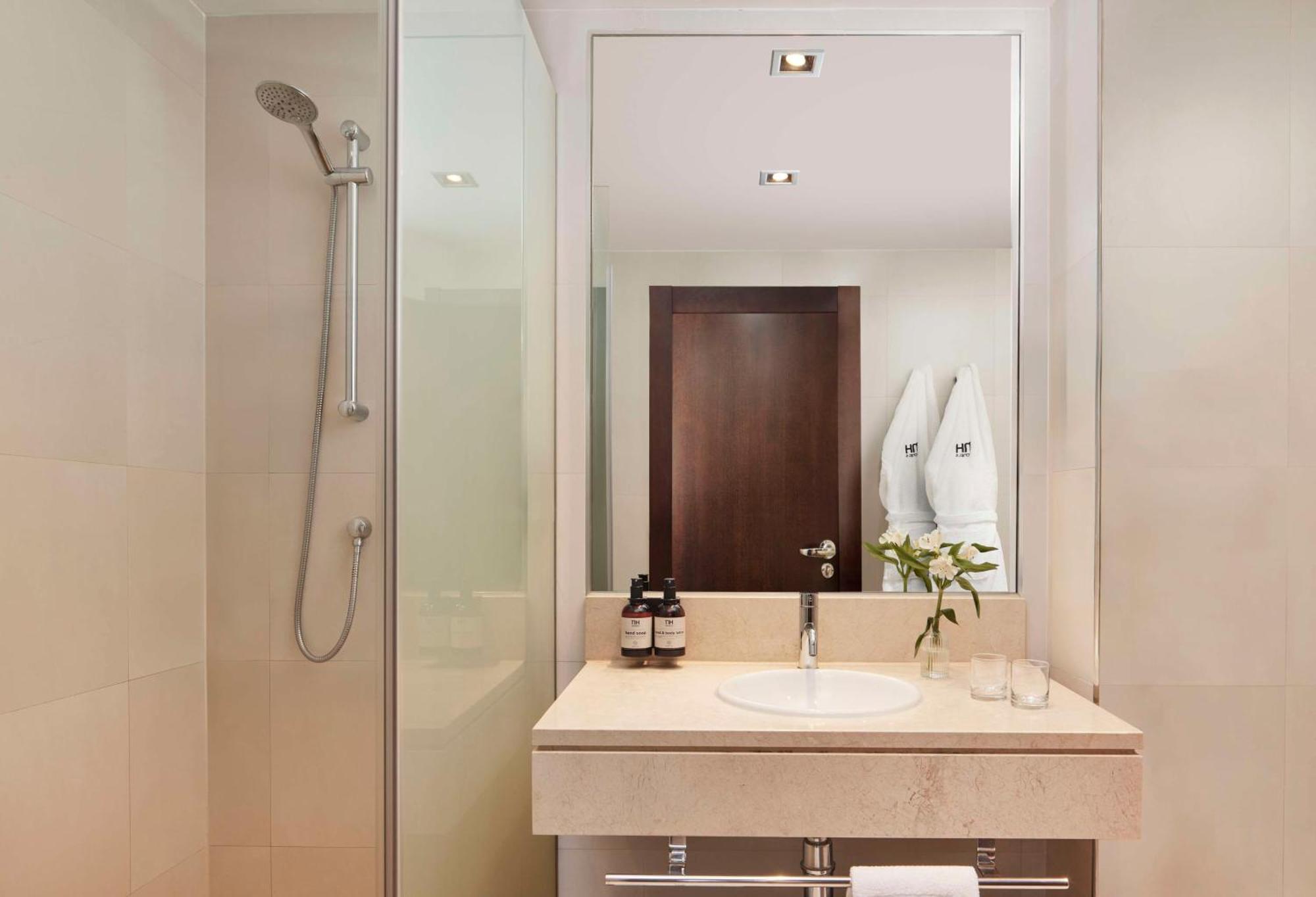 Nh Ribera Del Manzanares Hotel