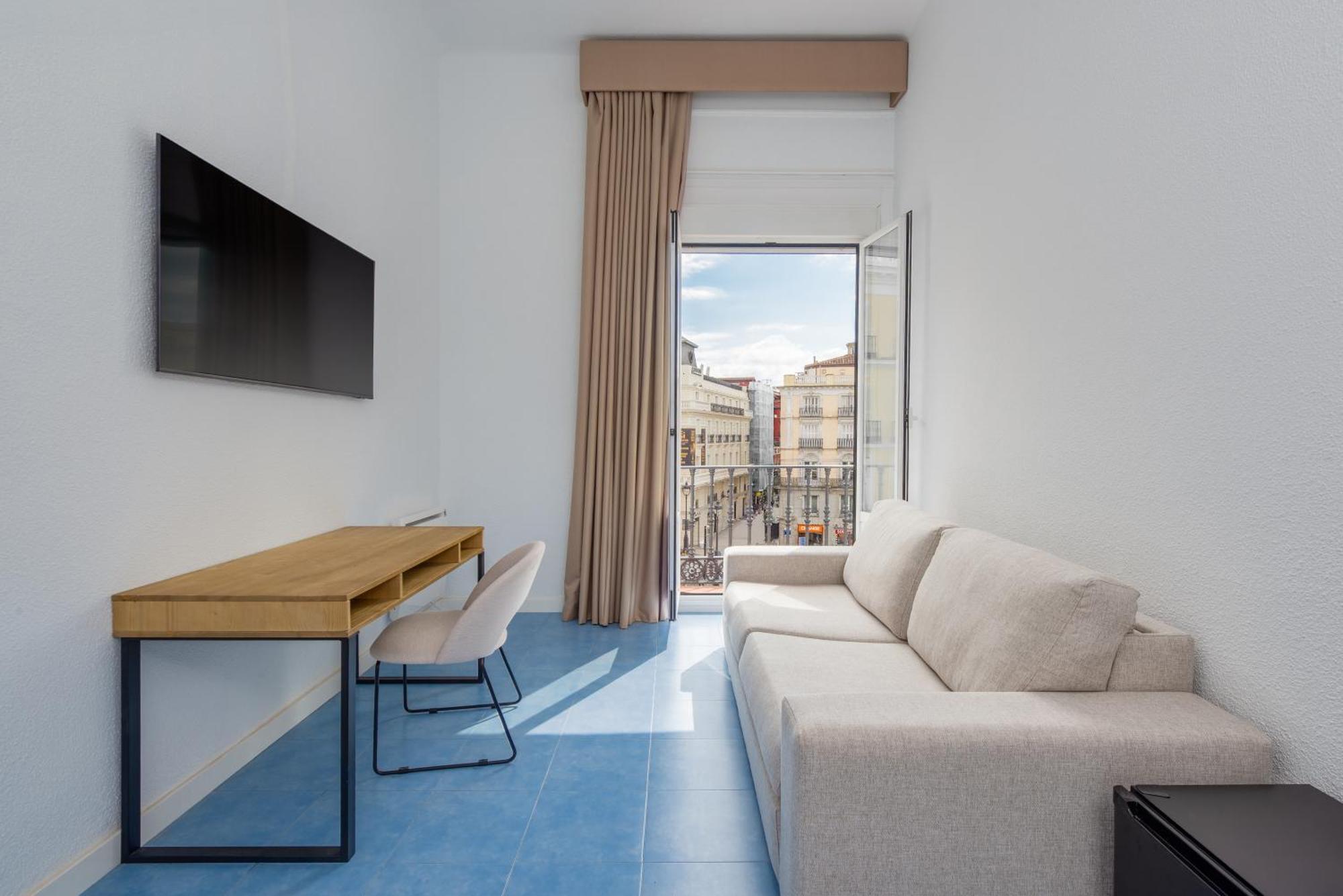Luthia Puerta Del Sol Hotel *