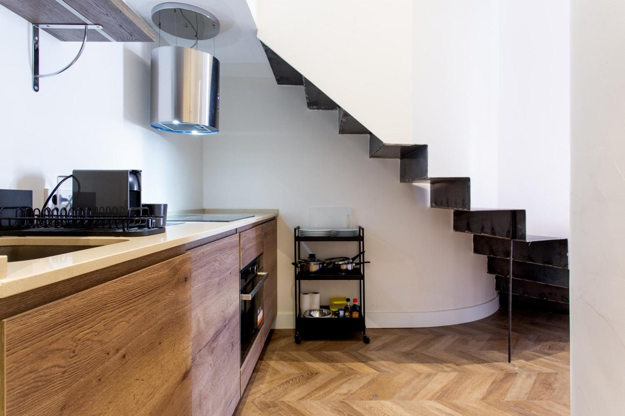 Apartamento 2- Hotel-style Duplex In Puerta Del Sol - & Cozy Madrid