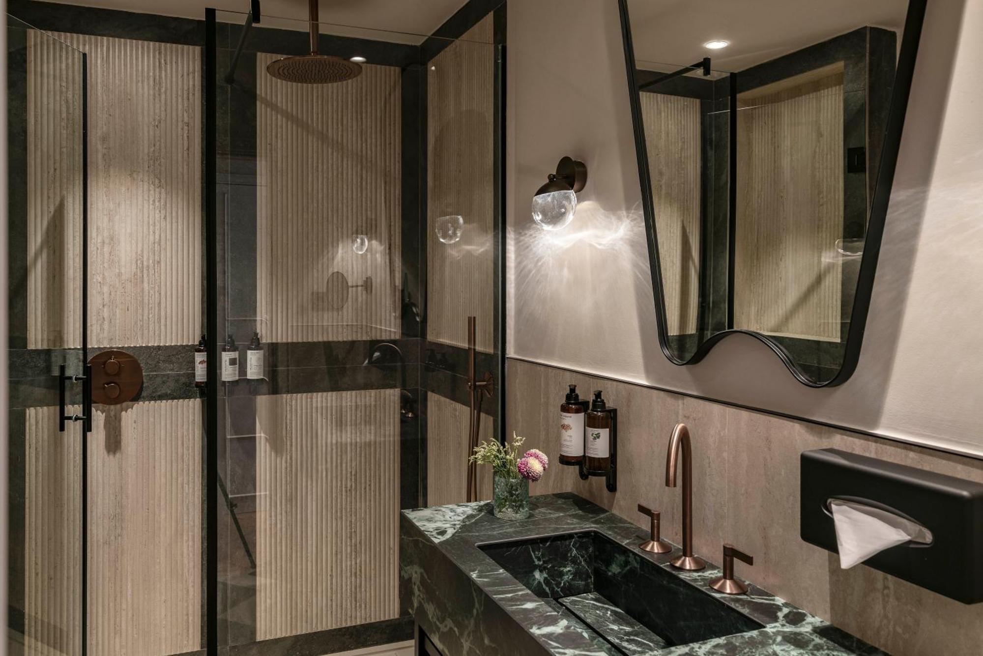Vincci Centrum Hotel 4*