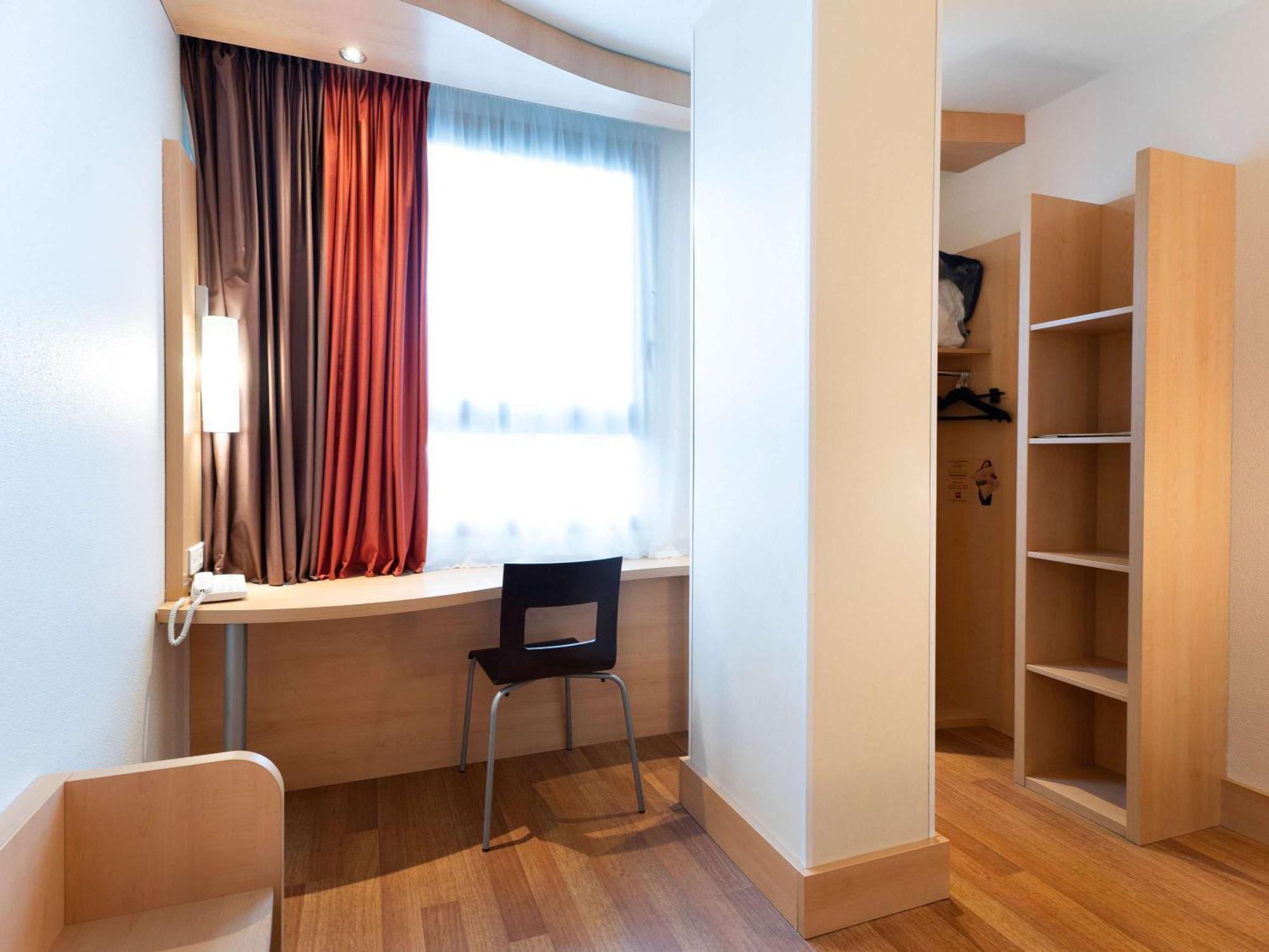 Ibis Centro Ventas Hotel 2*