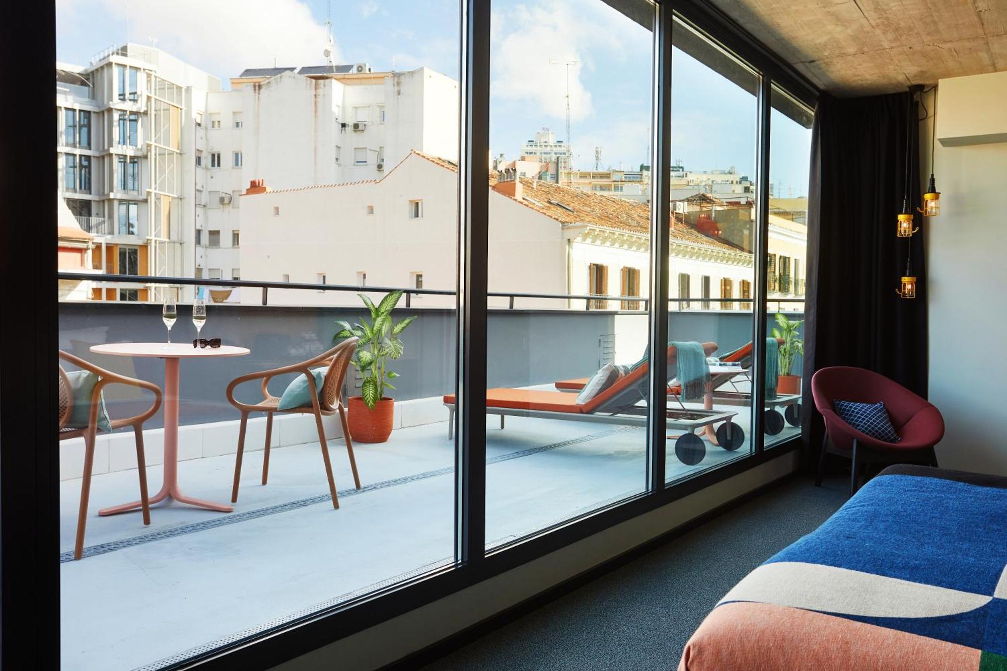 Tsh Hotel