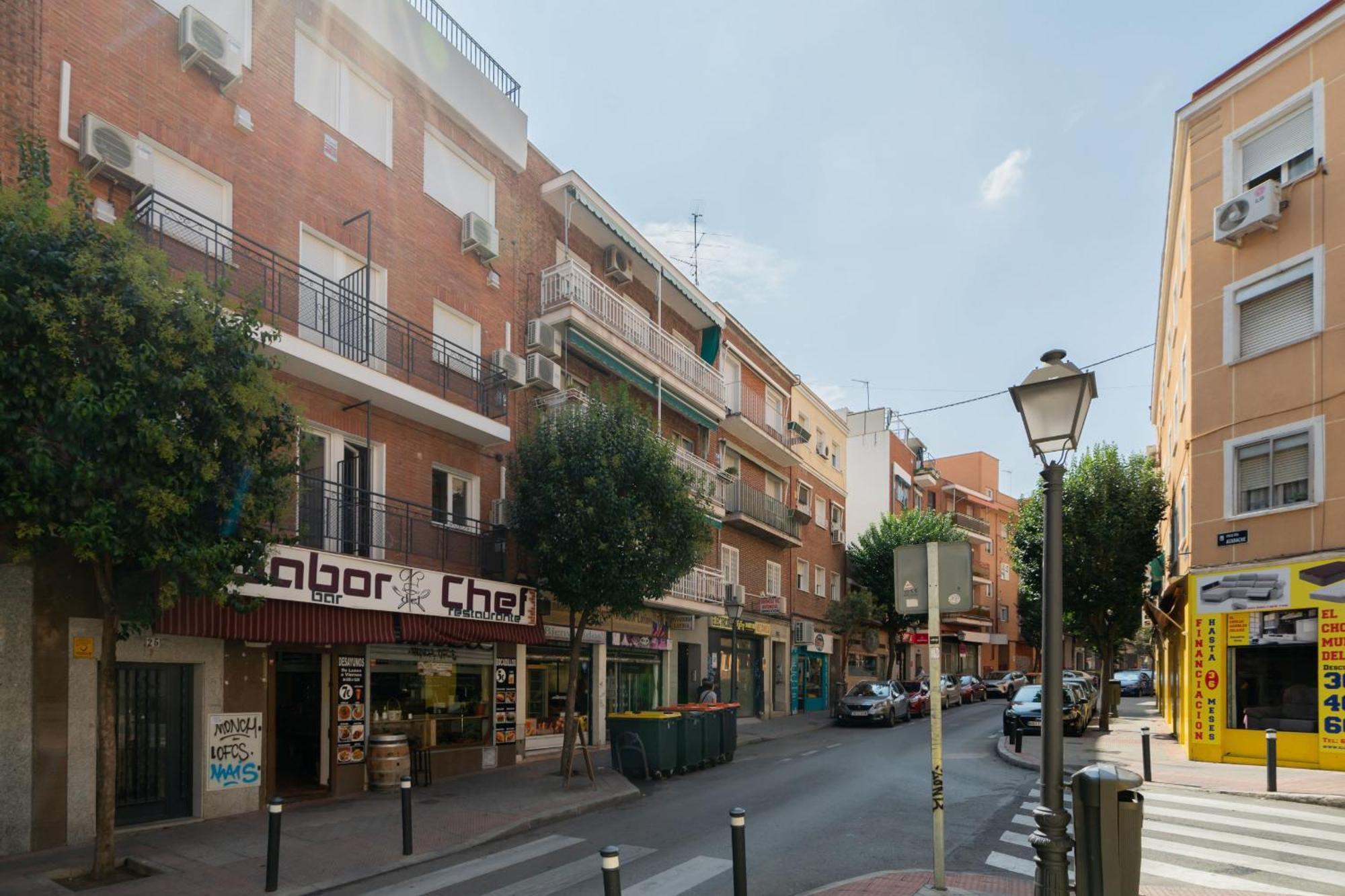 Riverside Con Parking Incluido Alquiler Temporal Apartamento
