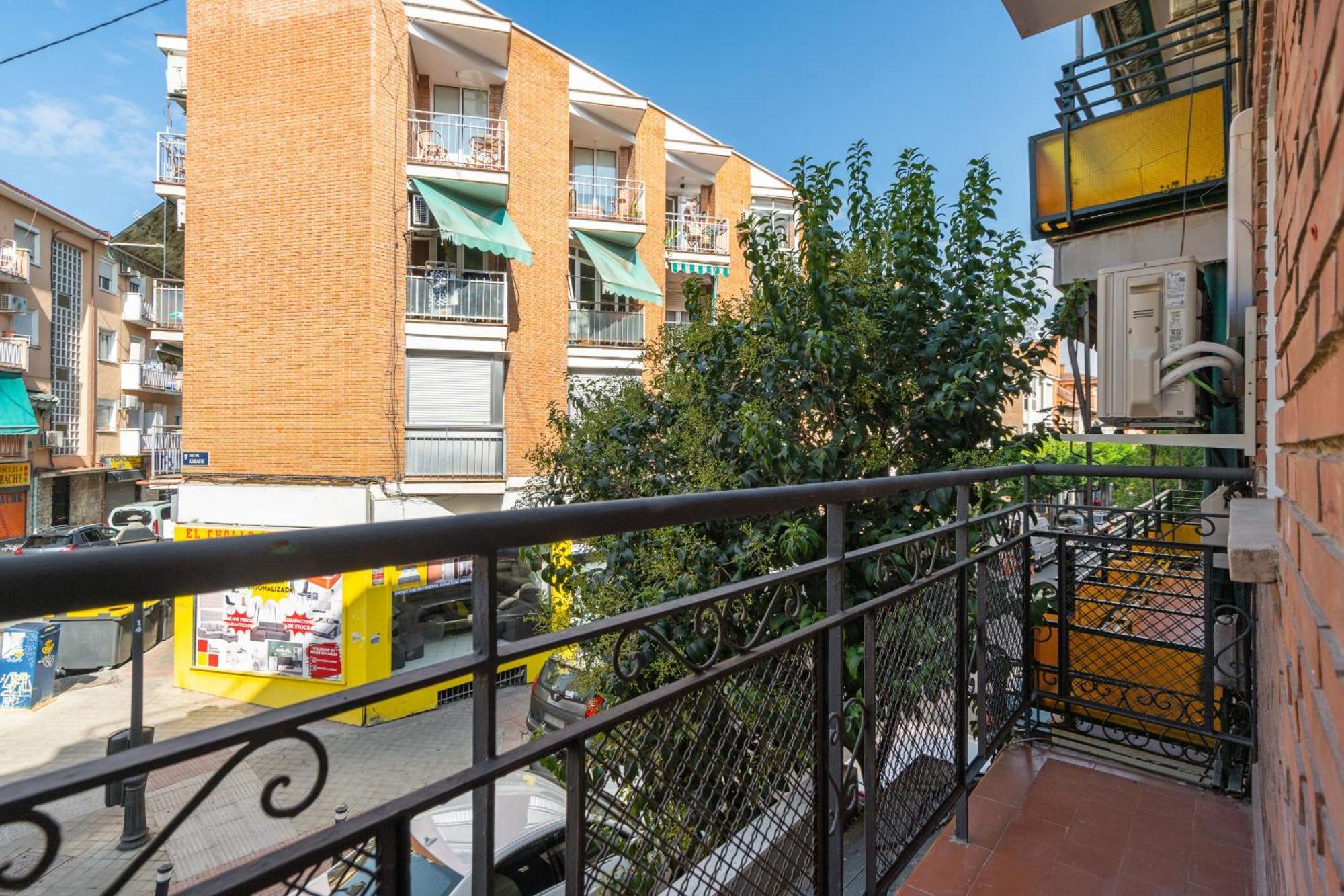 Riverside Con Parking Incluido Alquiler Temporal Madrid