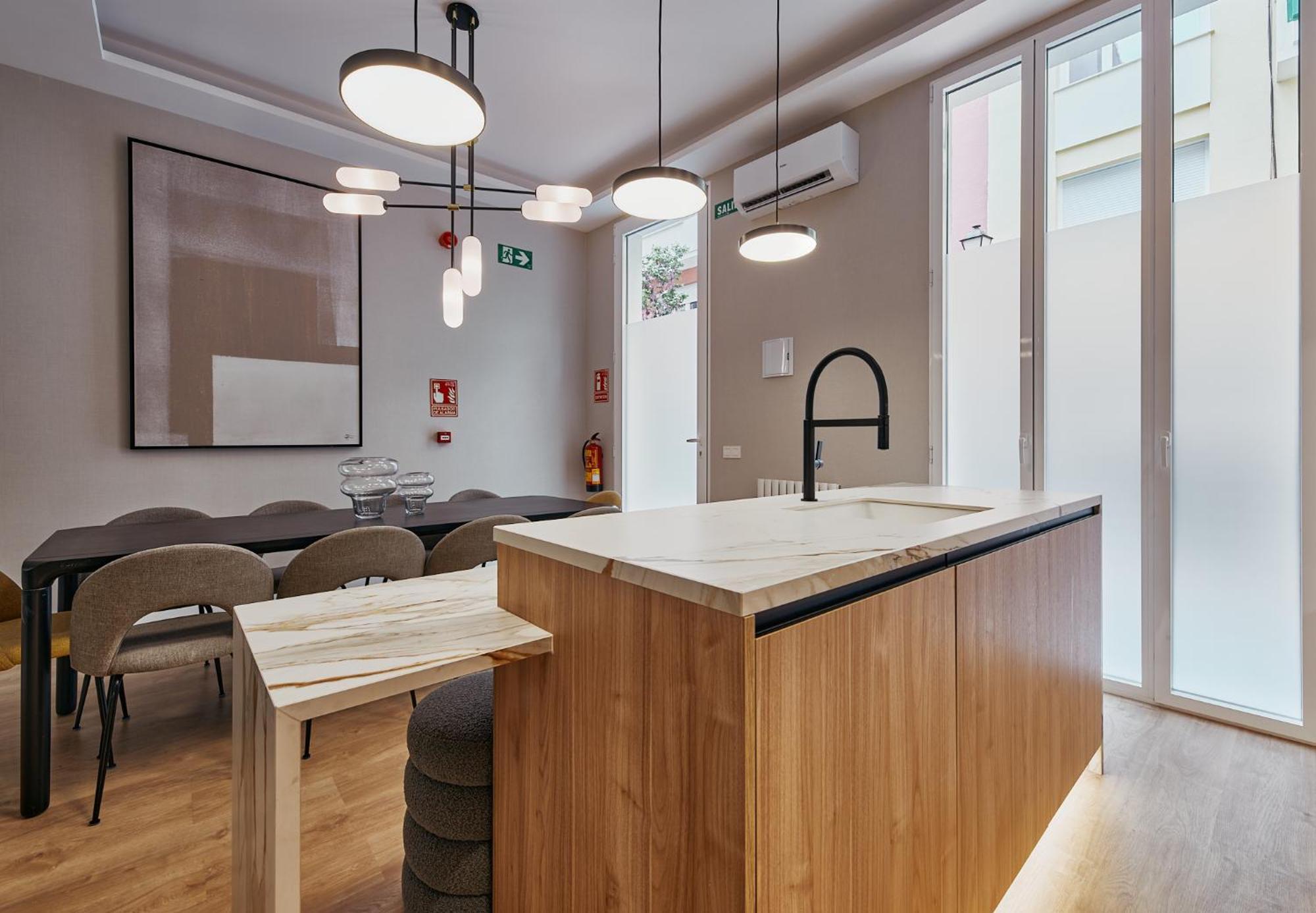 Fuencarral Living 7br 7bh * Madrid