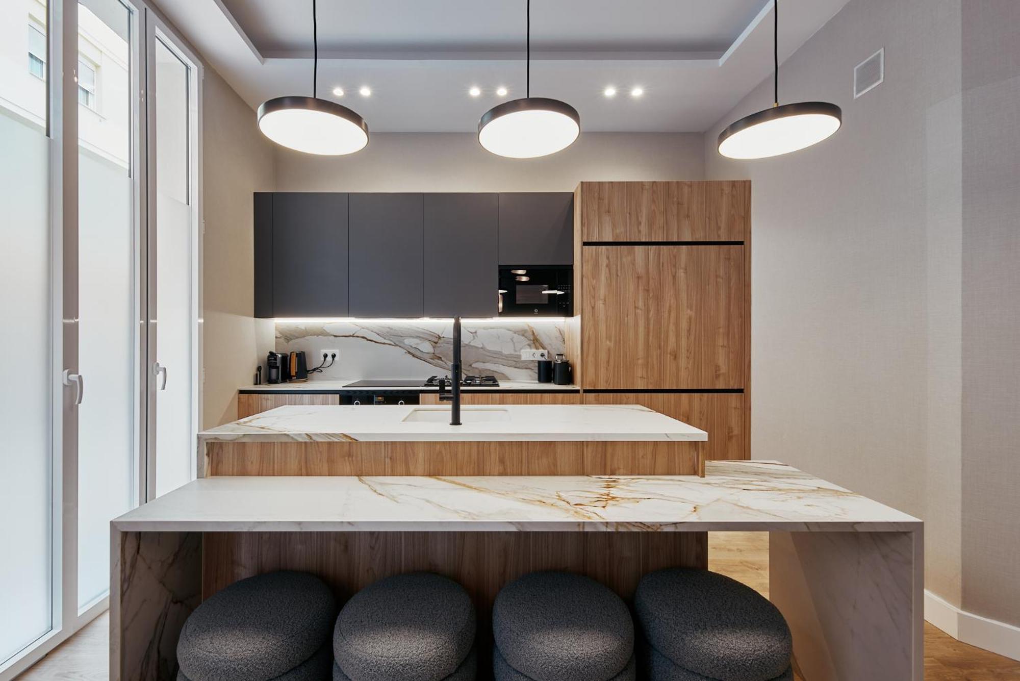 Fuencarral Living 7br 7bh *