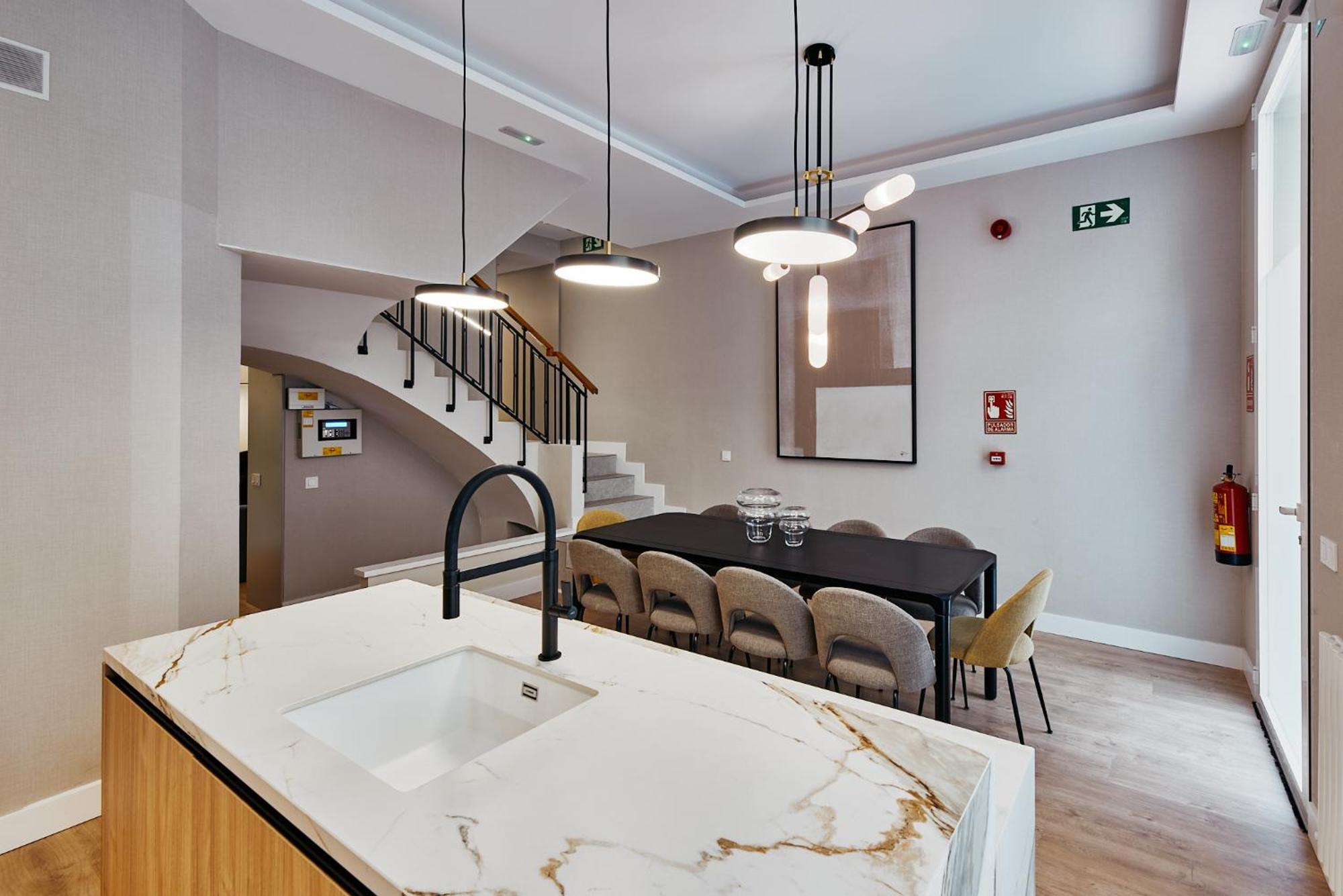 Fuencarral Living 7br 7bh Сasa de vacaciones
