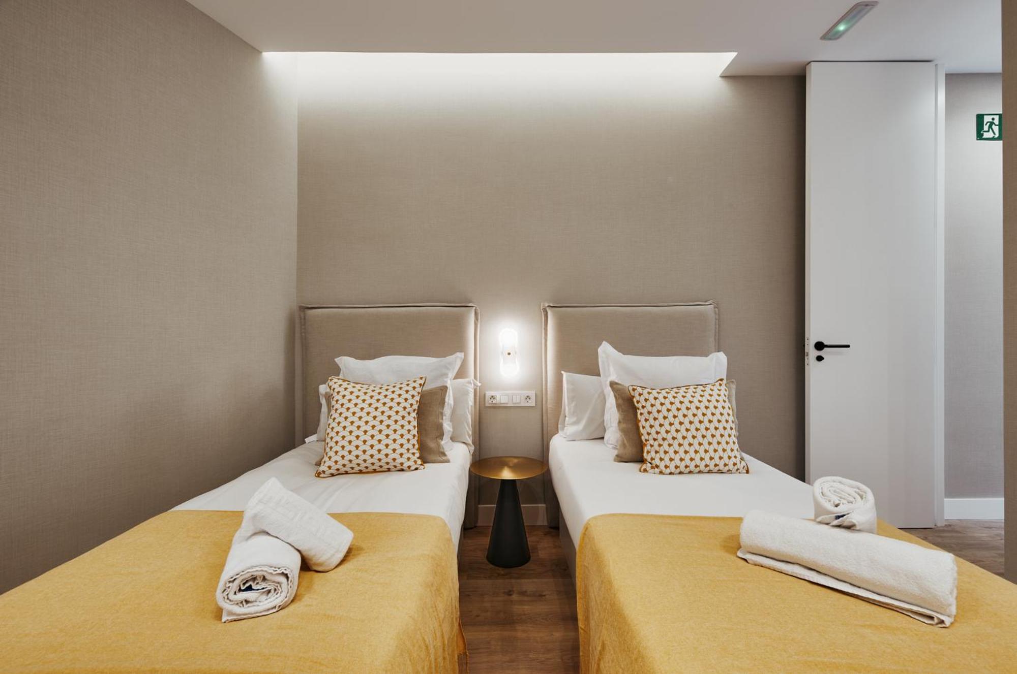 Fuencarral Living 7br 7bh Сasa de vacaciones Madrid