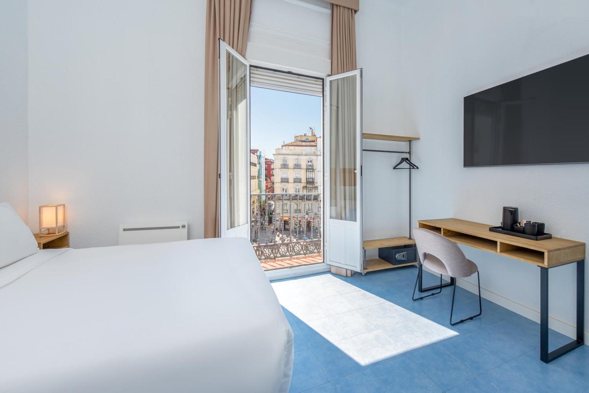 Hotel Luthia Puerta Del Sol *