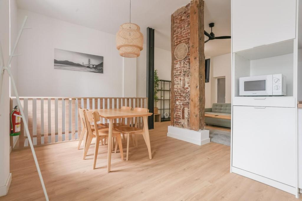 Modern Duplex-2bedrooms 3baths-palacio Apartment