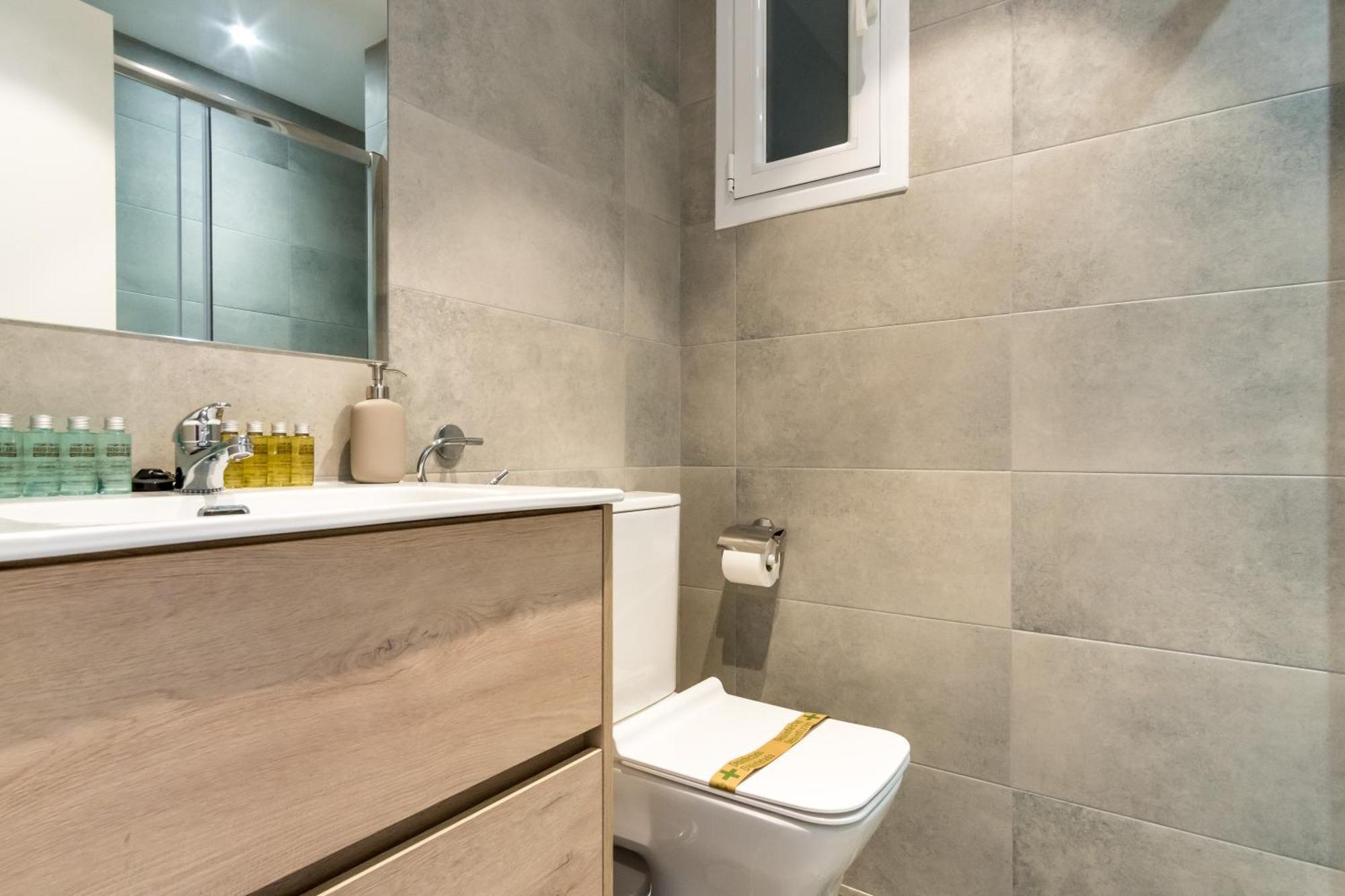 Apartment Bright Modern - 2bedrooms 1bathroom - Delicias Madrid