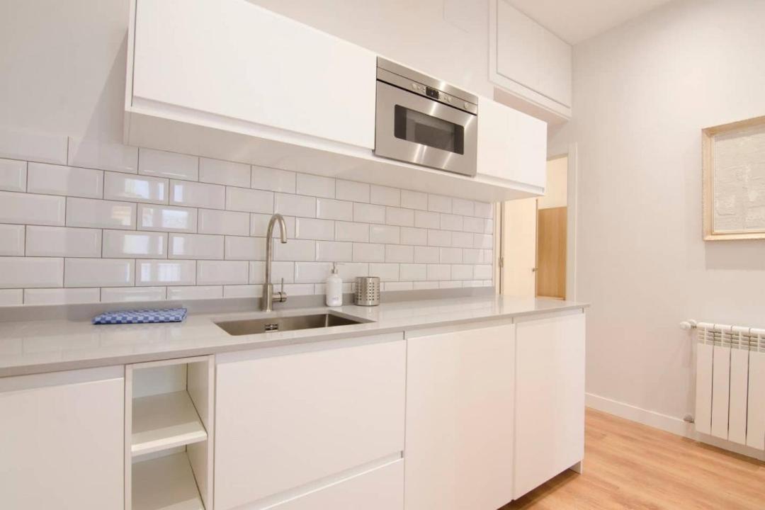 Apartment Renovated And Modern- 3bd 2bth- Anton Martin Madrid