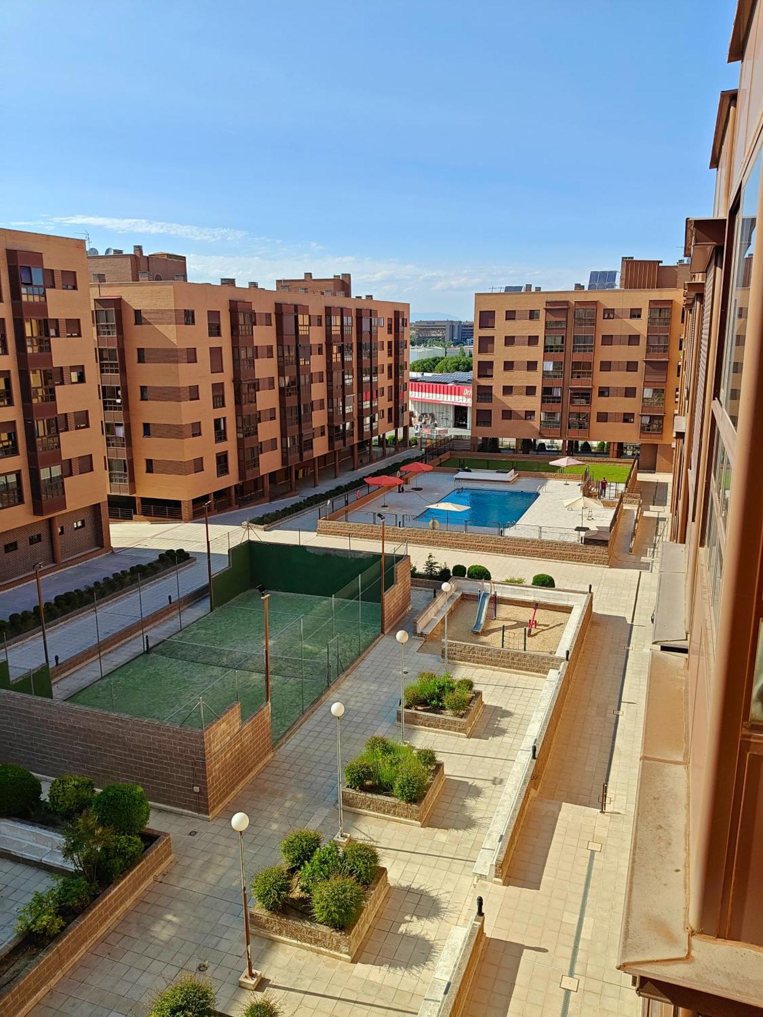Campezo Airport Apartment Madrid