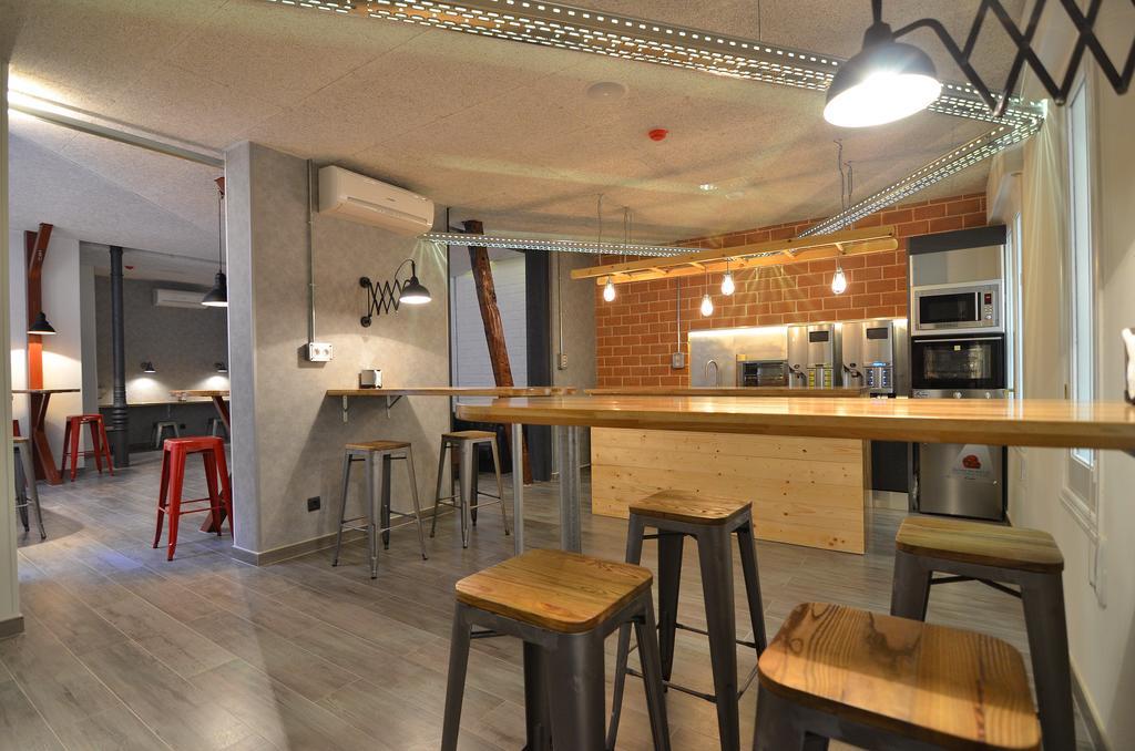 Far Atocha Hostal