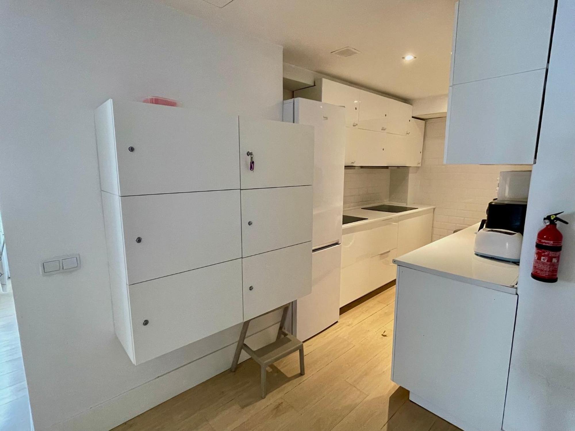 Hostel Habitaciones Gran Via -No Aire Acondicionado-