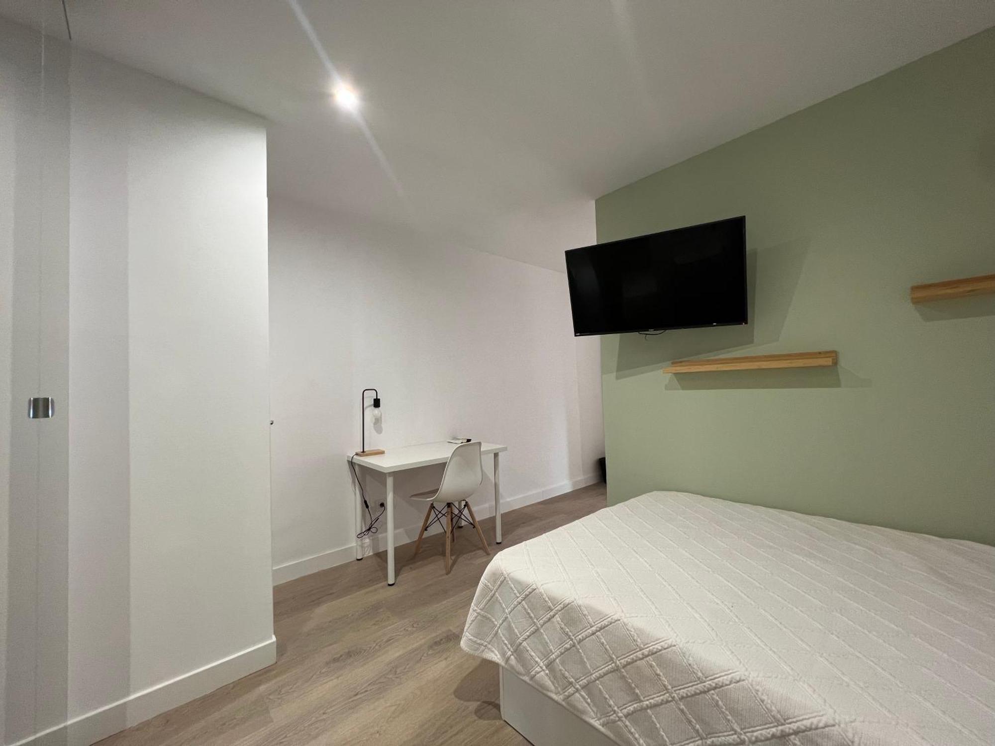 Habitaciones Gran Via -No Aire Acondicionado- * Madrid