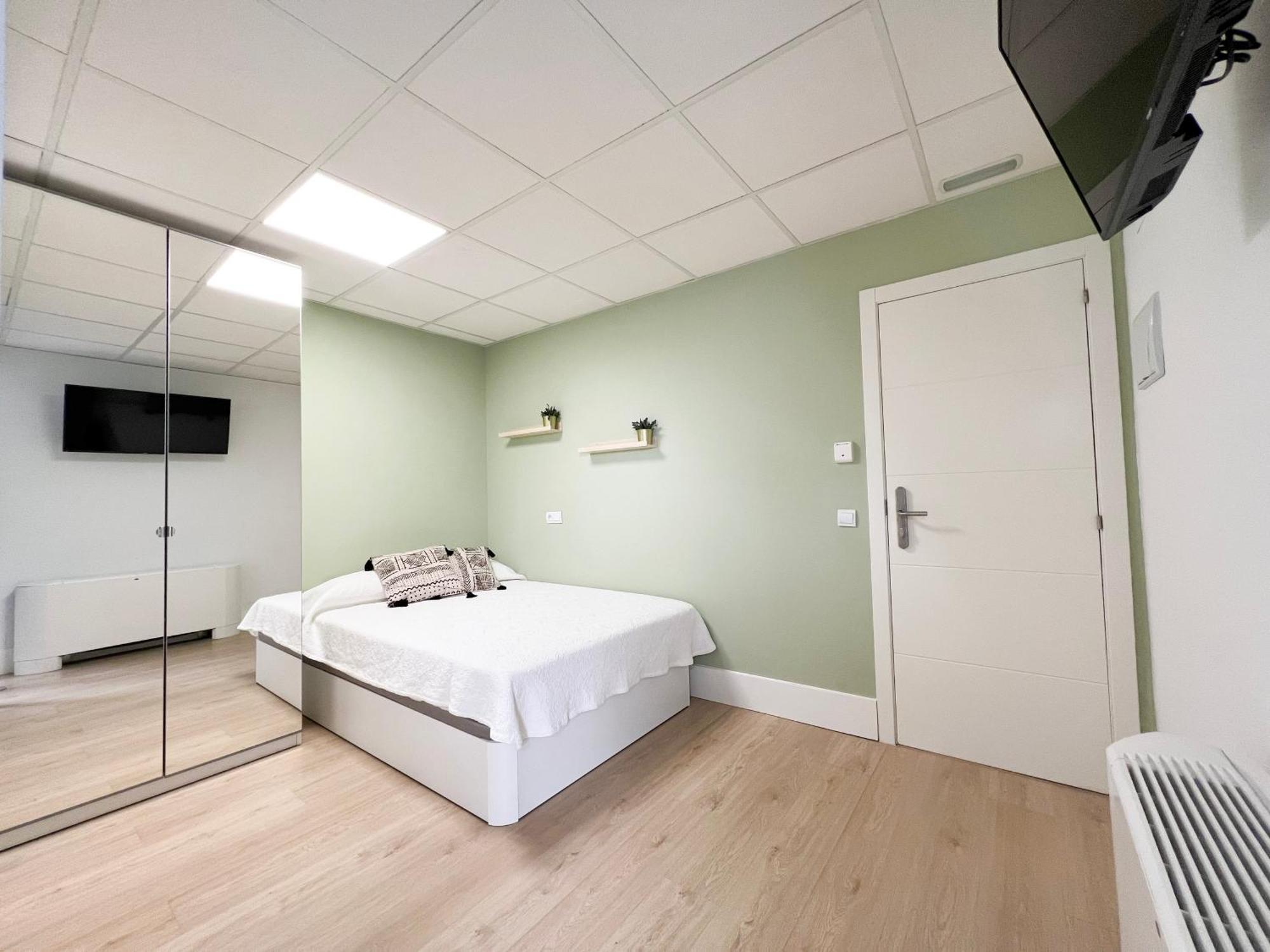 Habitaciones Gran Via -No Aire Acondicionado- Hostel Madrid