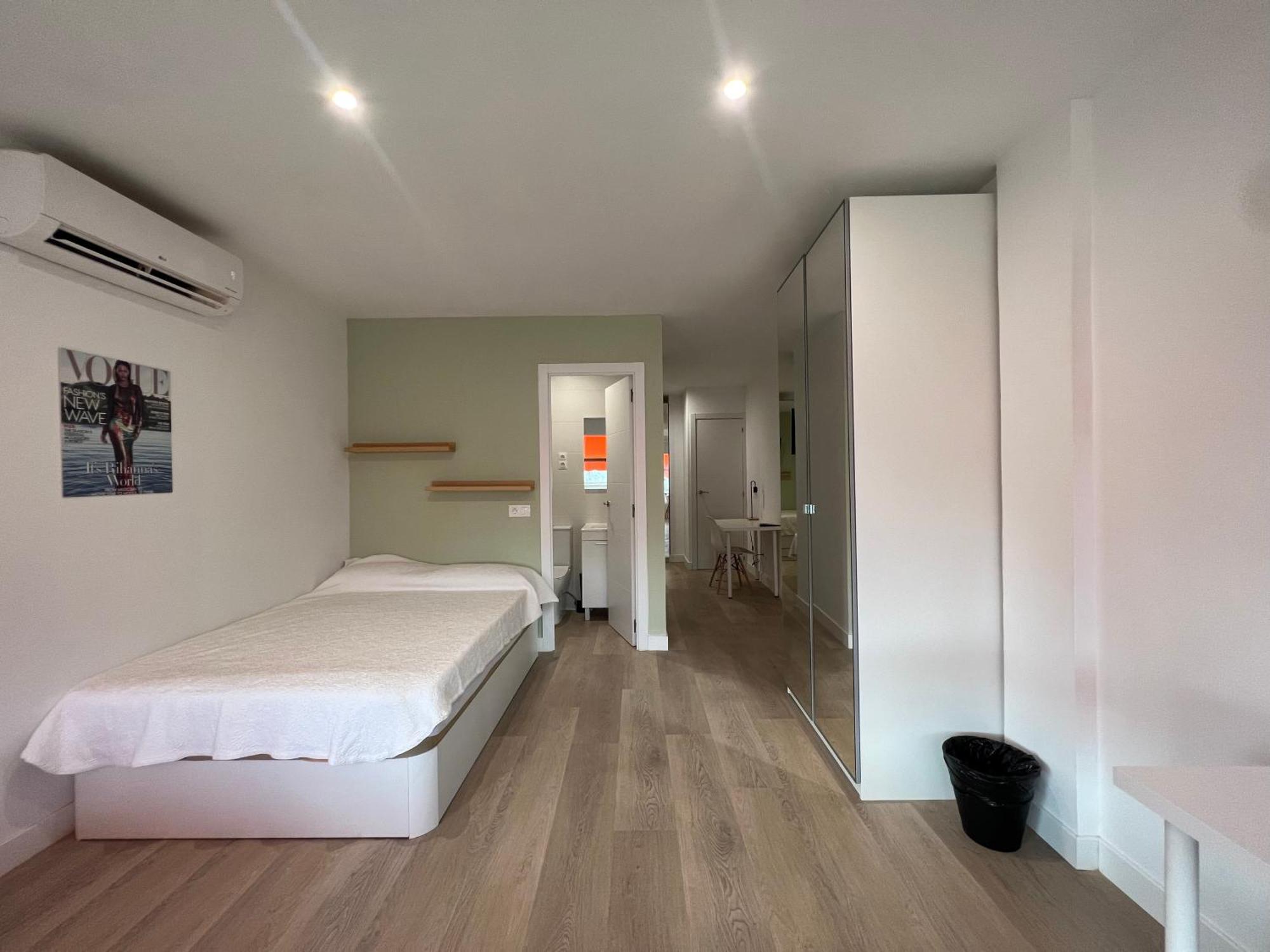 Habitaciones Gran Via -No Aire Acondicionado- * Madrid
