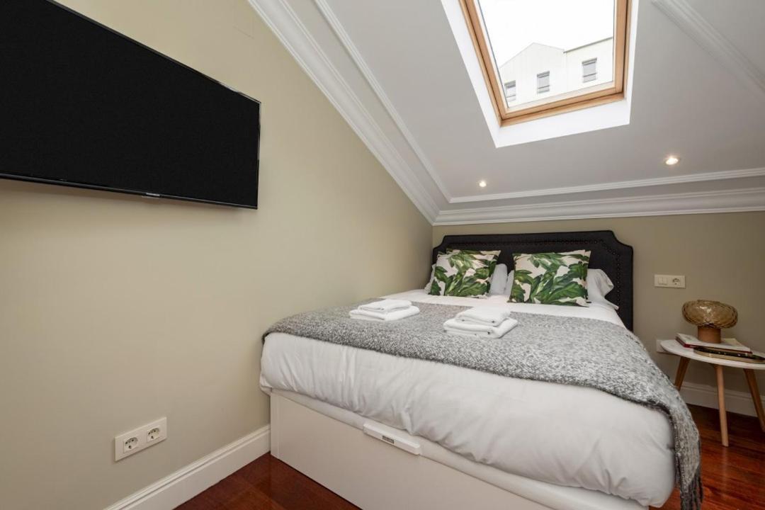 Apartment 2 Bedrooms 2 Bathrooms- Penthouse- Almagro- Mintystay