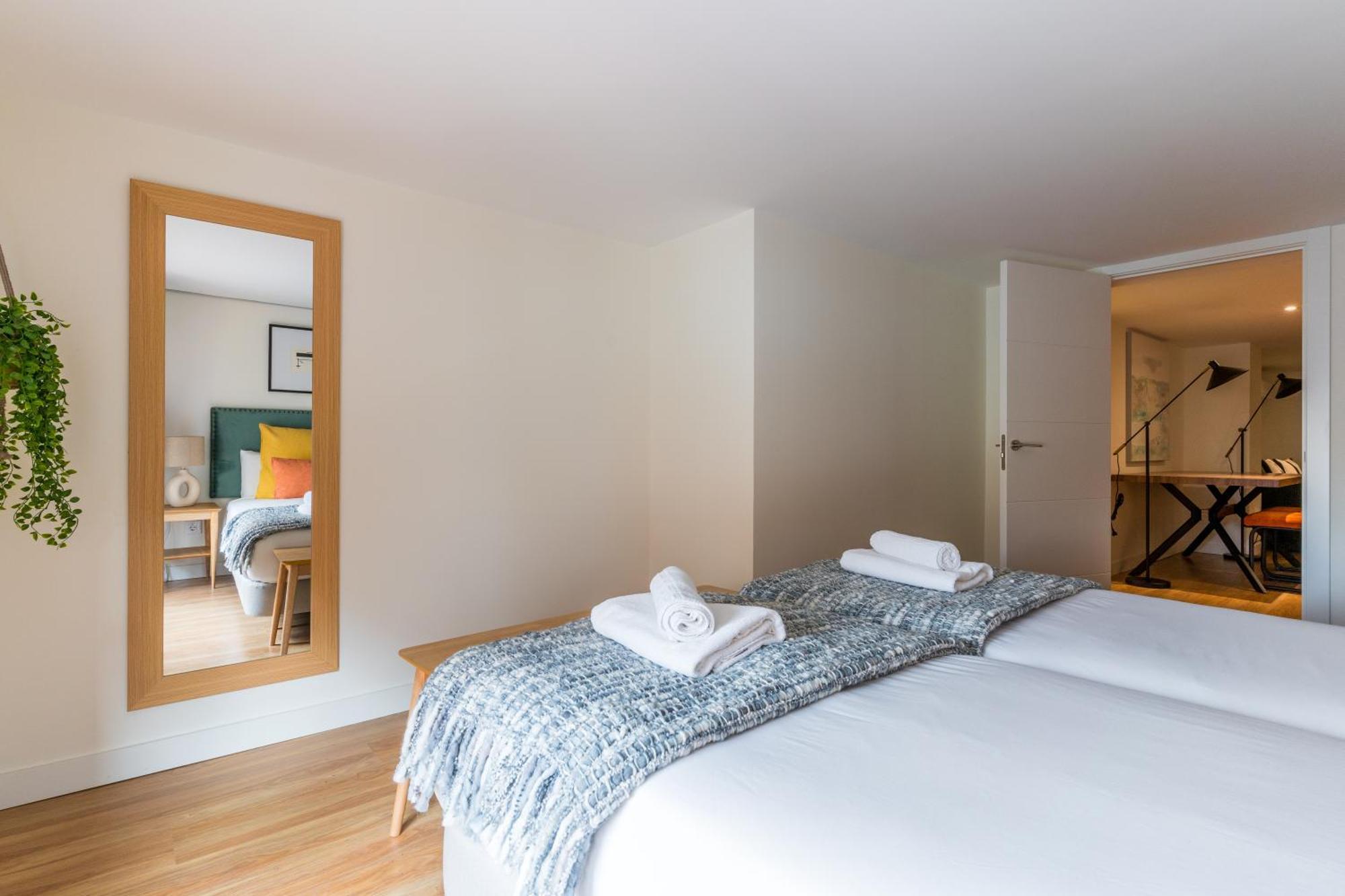 Apartamento Modern And Wide- 3bd 2,5 Bth- Plaza Castilla Madrid