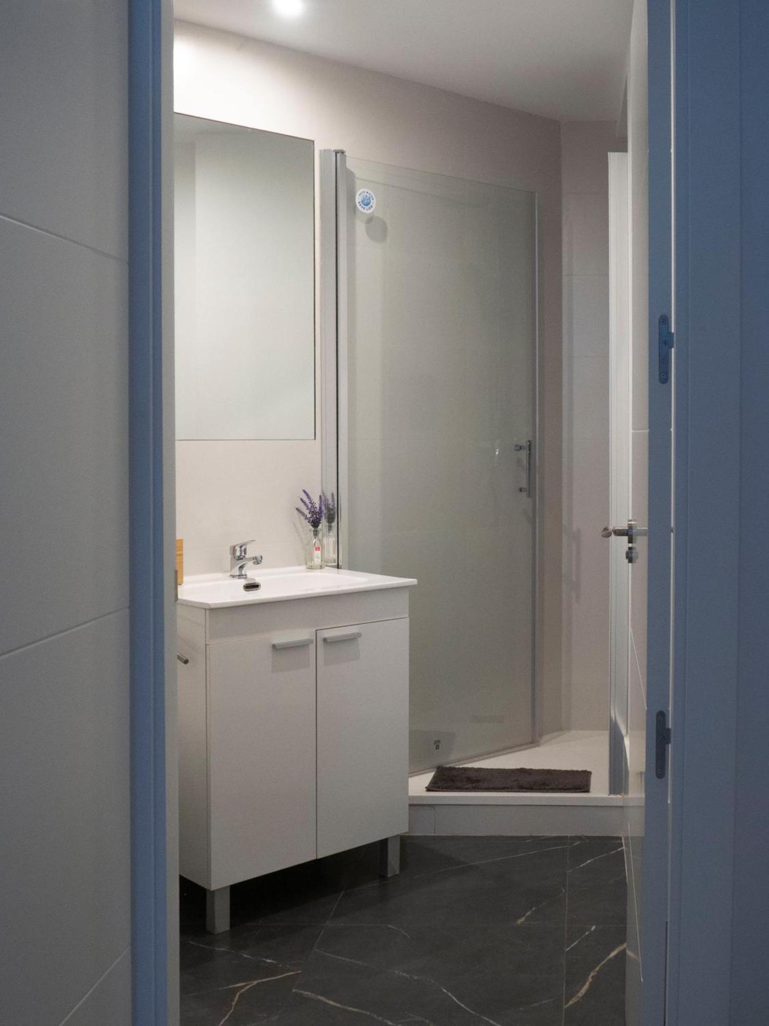 - Q2home Apartment *