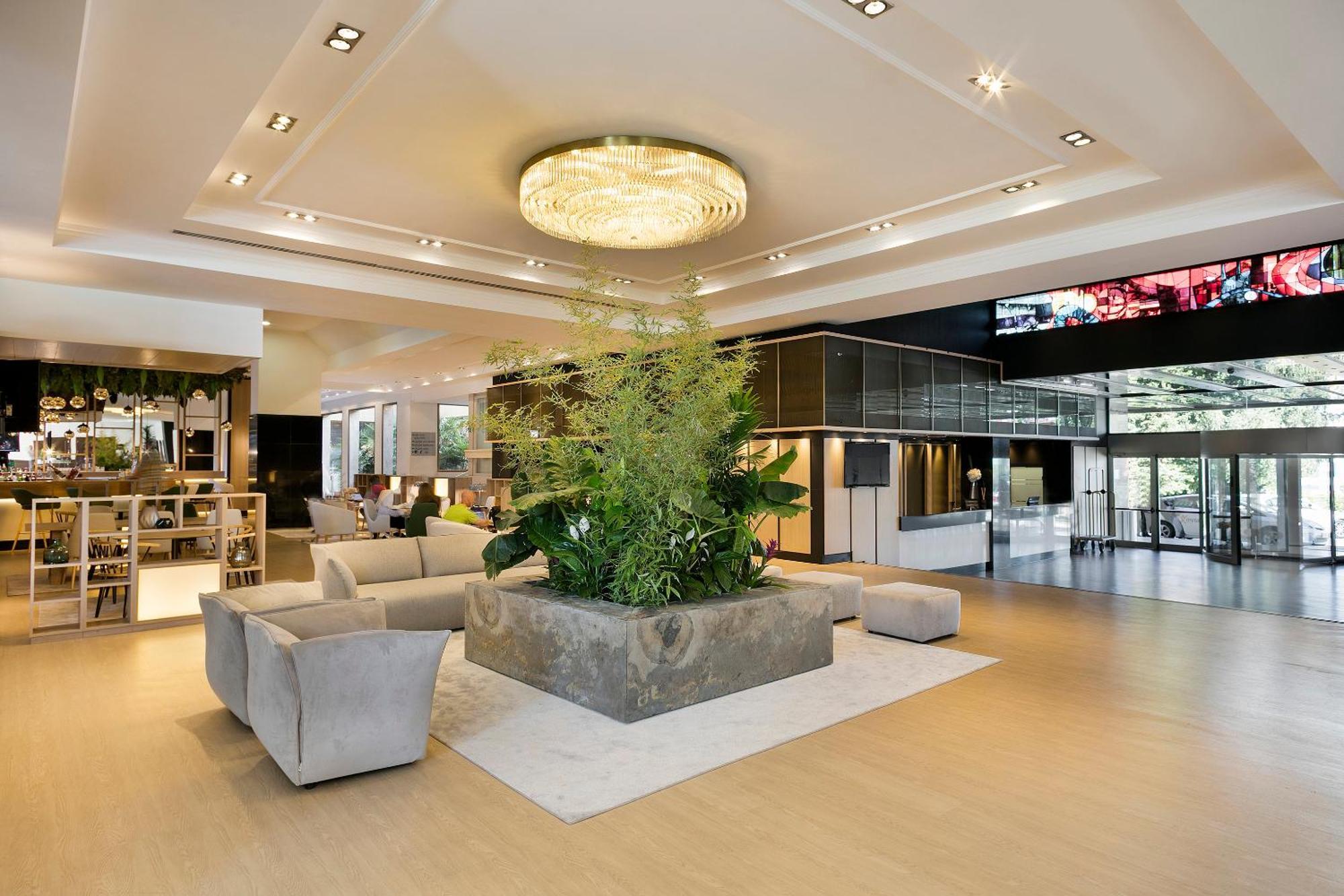 Melia Barajas Hotel