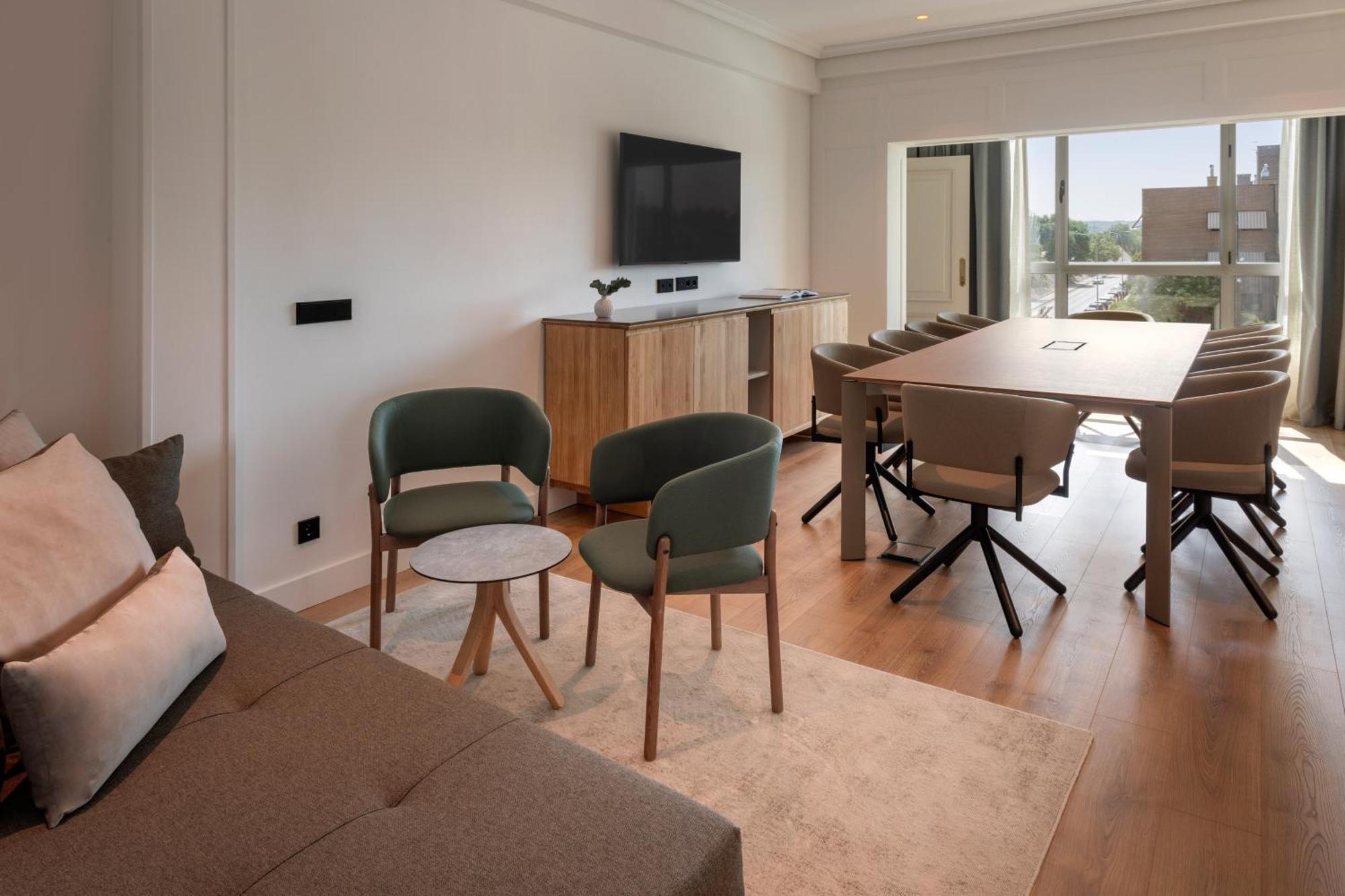 Melia Barajas Hotel 4*