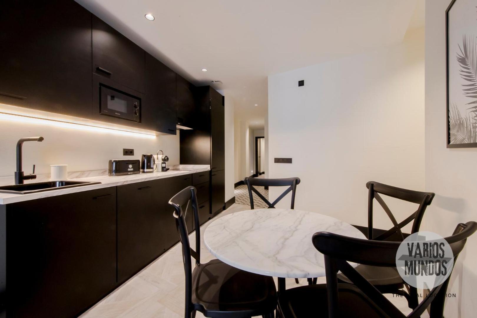 Apartment Un Madrid Moderno Para 7, Tu Refugio En Abada 2 E2 Madrid