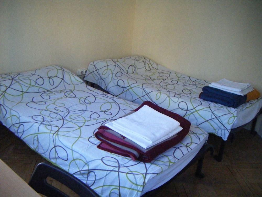 Muchomadrid Hostal Madrid
