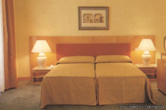 Prado Apartahotel 4*